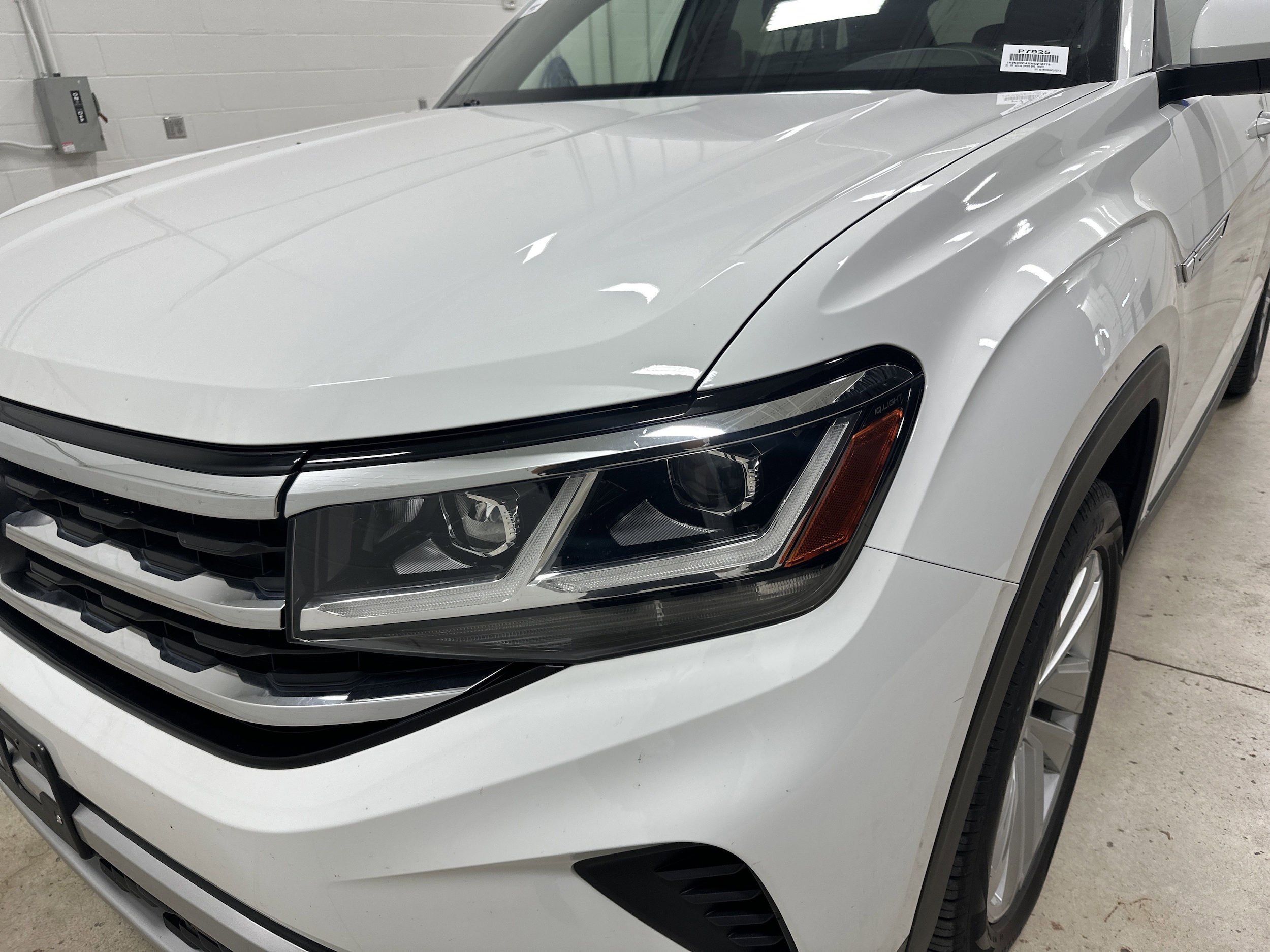 Volkswagen Atlas Cross Sport 2.0T SE W/Technology