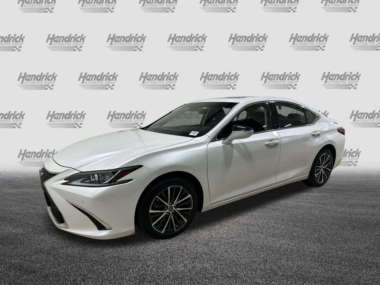 2025 LEXUS ES 350 photo 2