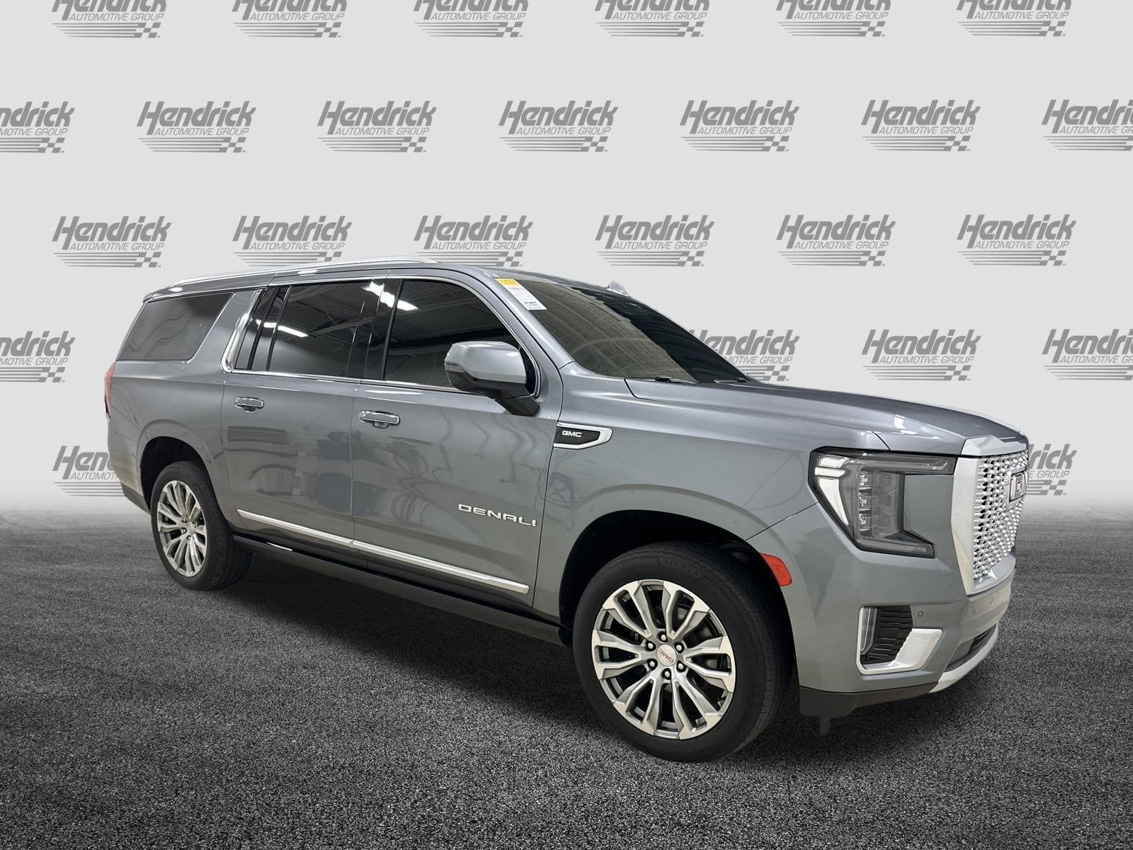 Used 2022 GMC Yukon XL Denali with VIN 1GKS2JKL9NR171577 for sale in Kansas City