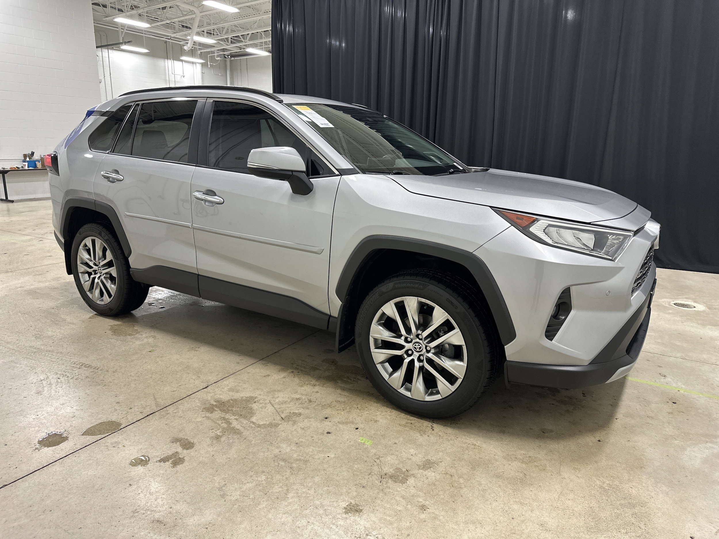Used 2021 Toyota RAV4 Limited with VIN 2T3N1RFV0MC191304 for sale in Kansas City