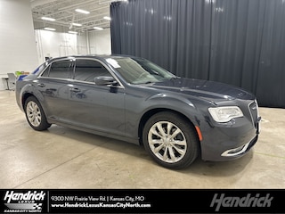 2015 Chrysler 300 Limited Sedan