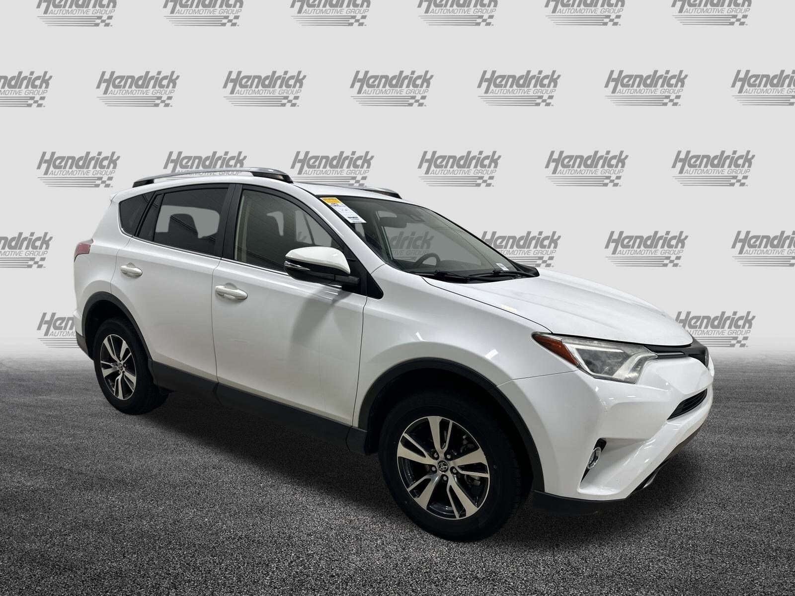 2017 Toyota RAV4 XLE photo 2