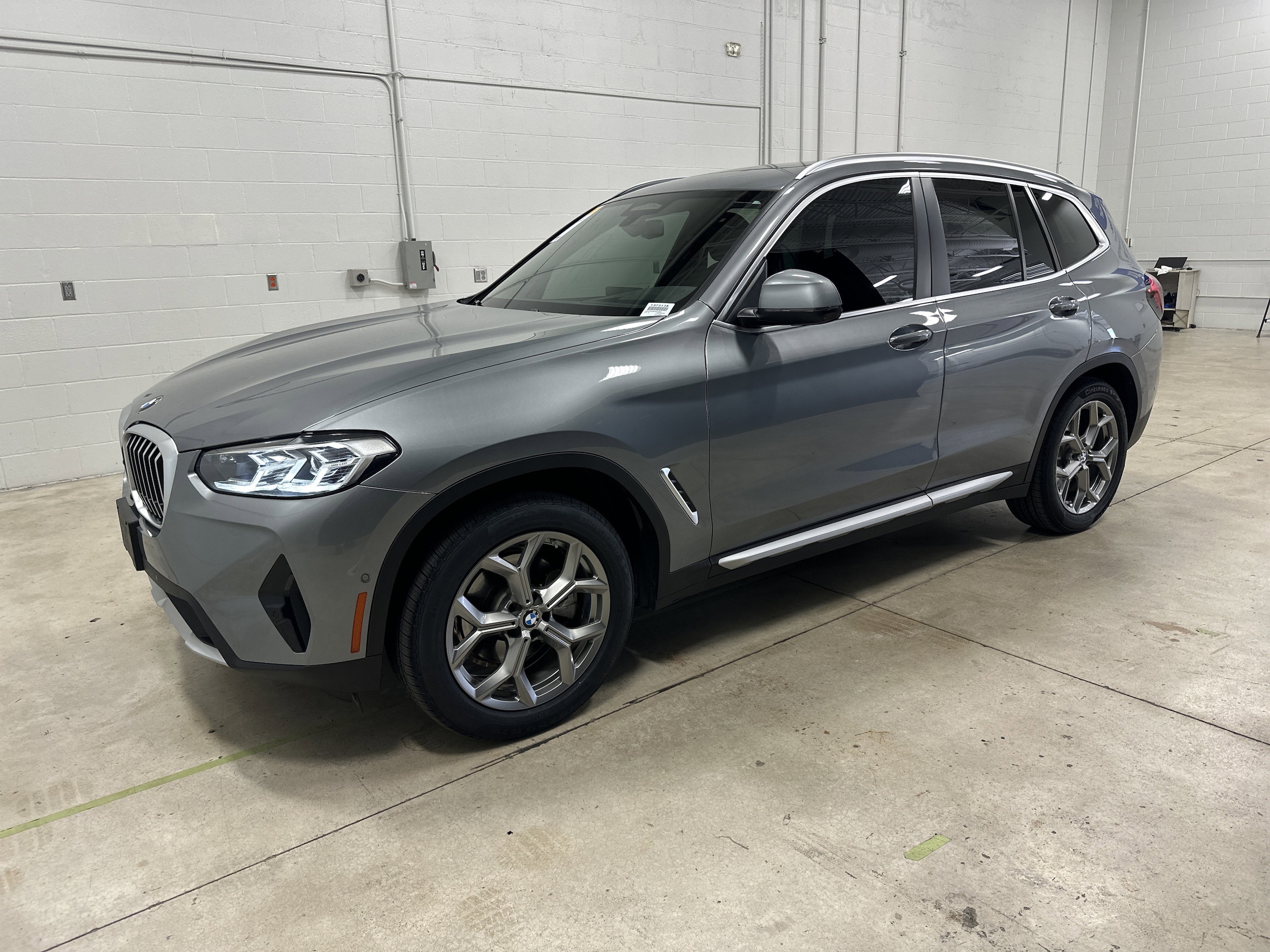 2023 BMW X3 xDrive30i photo 2
