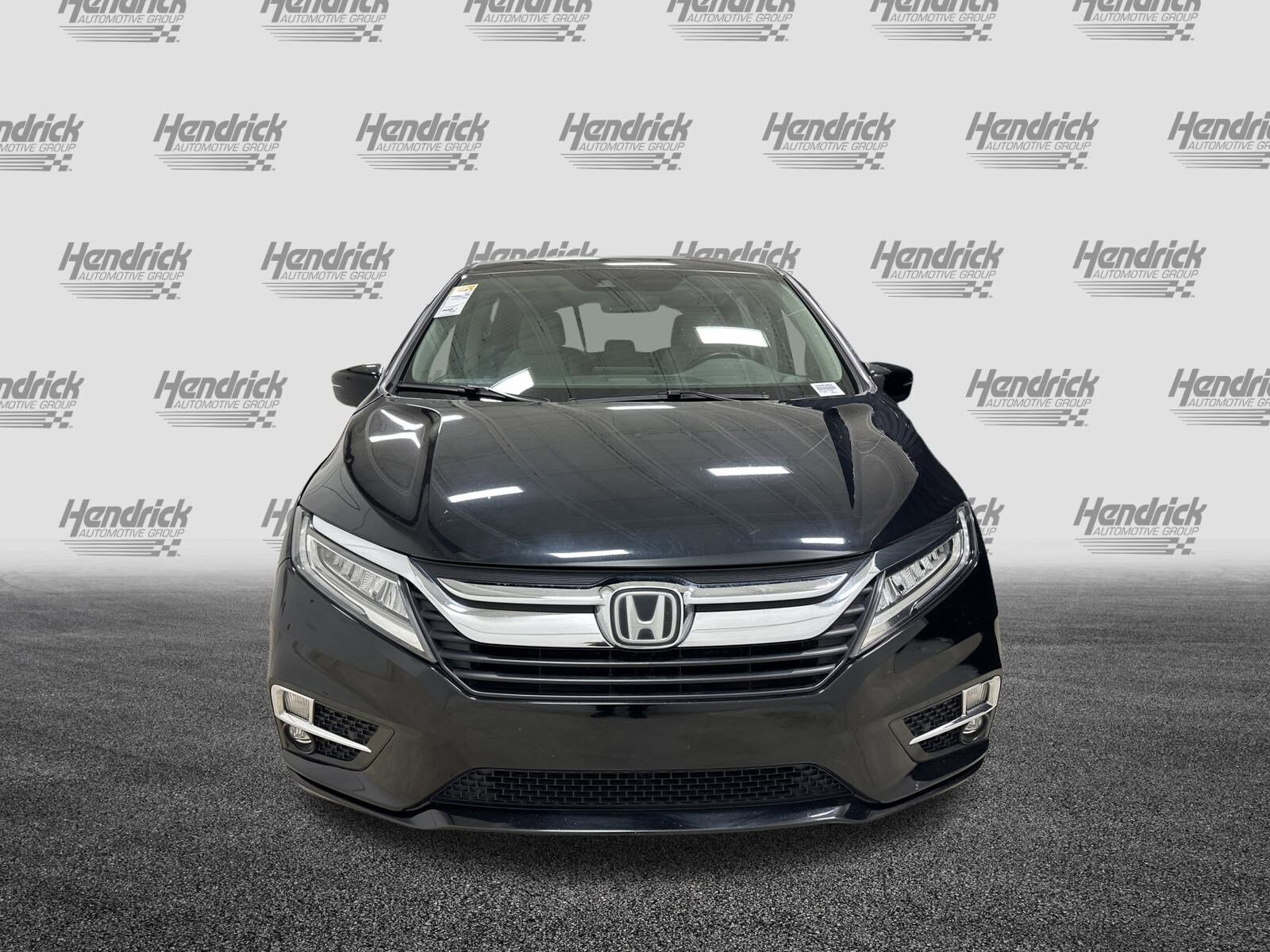 2018 Honda Odyssey Touring photo 3