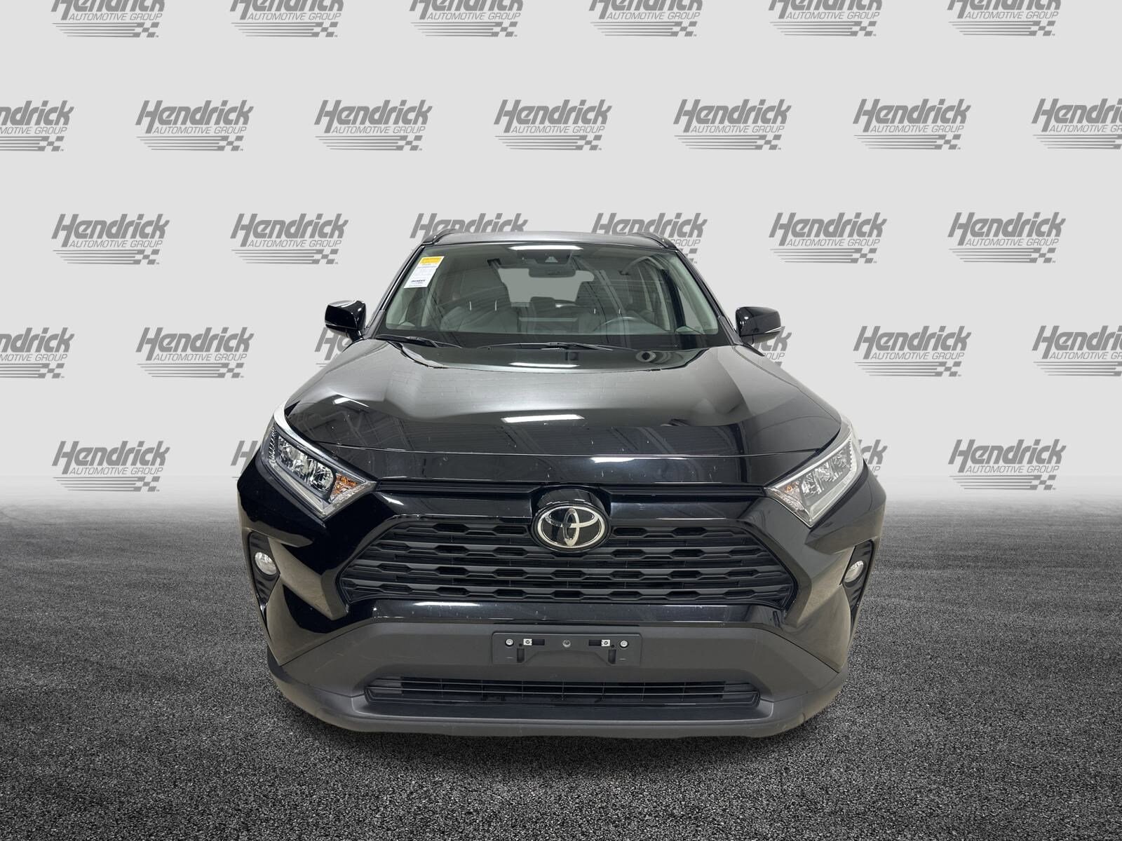 2021 Toyota RAV4 XLE Premium photo 3