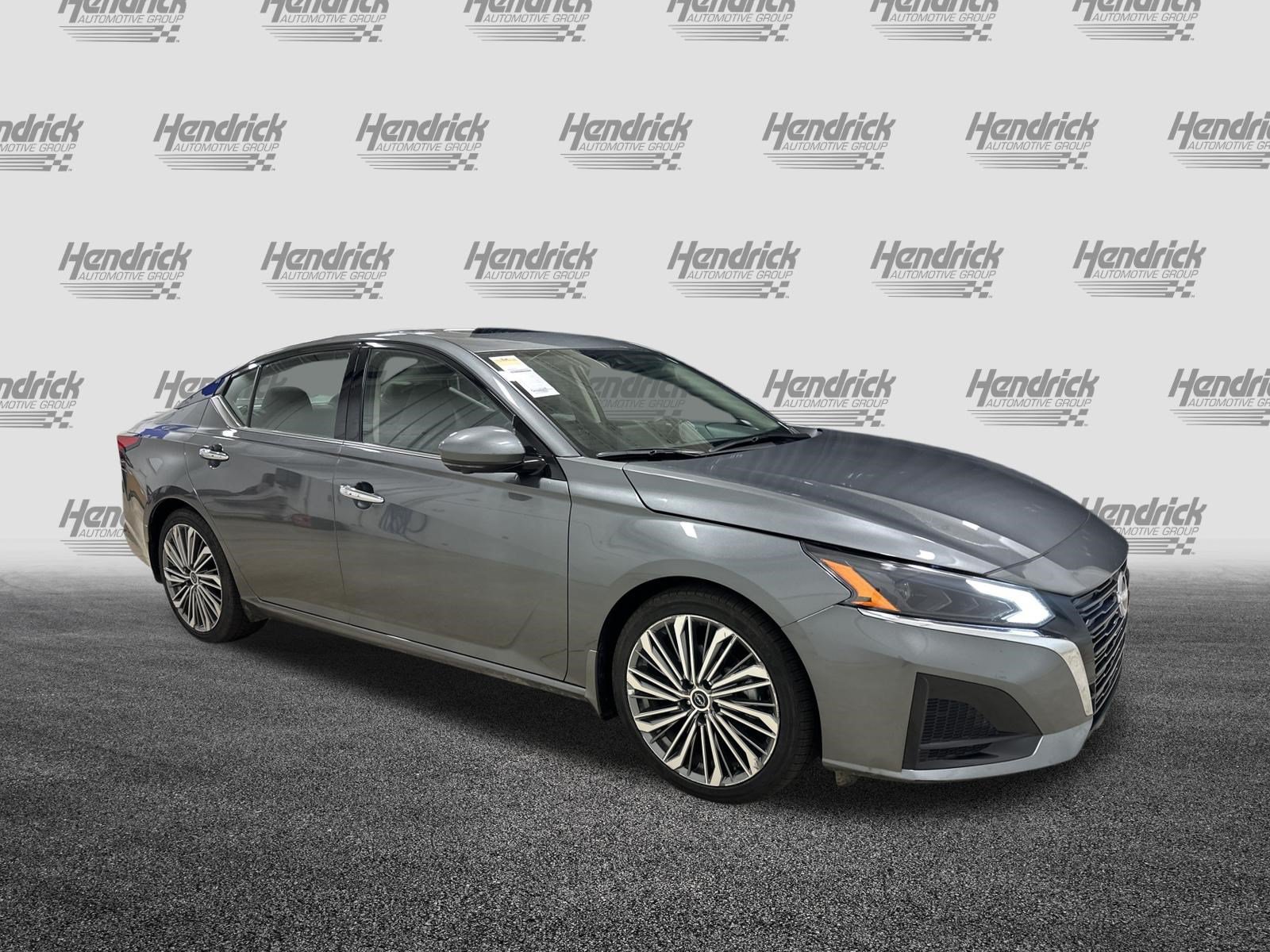 Used 2025 Nissan Altima SL Sedan