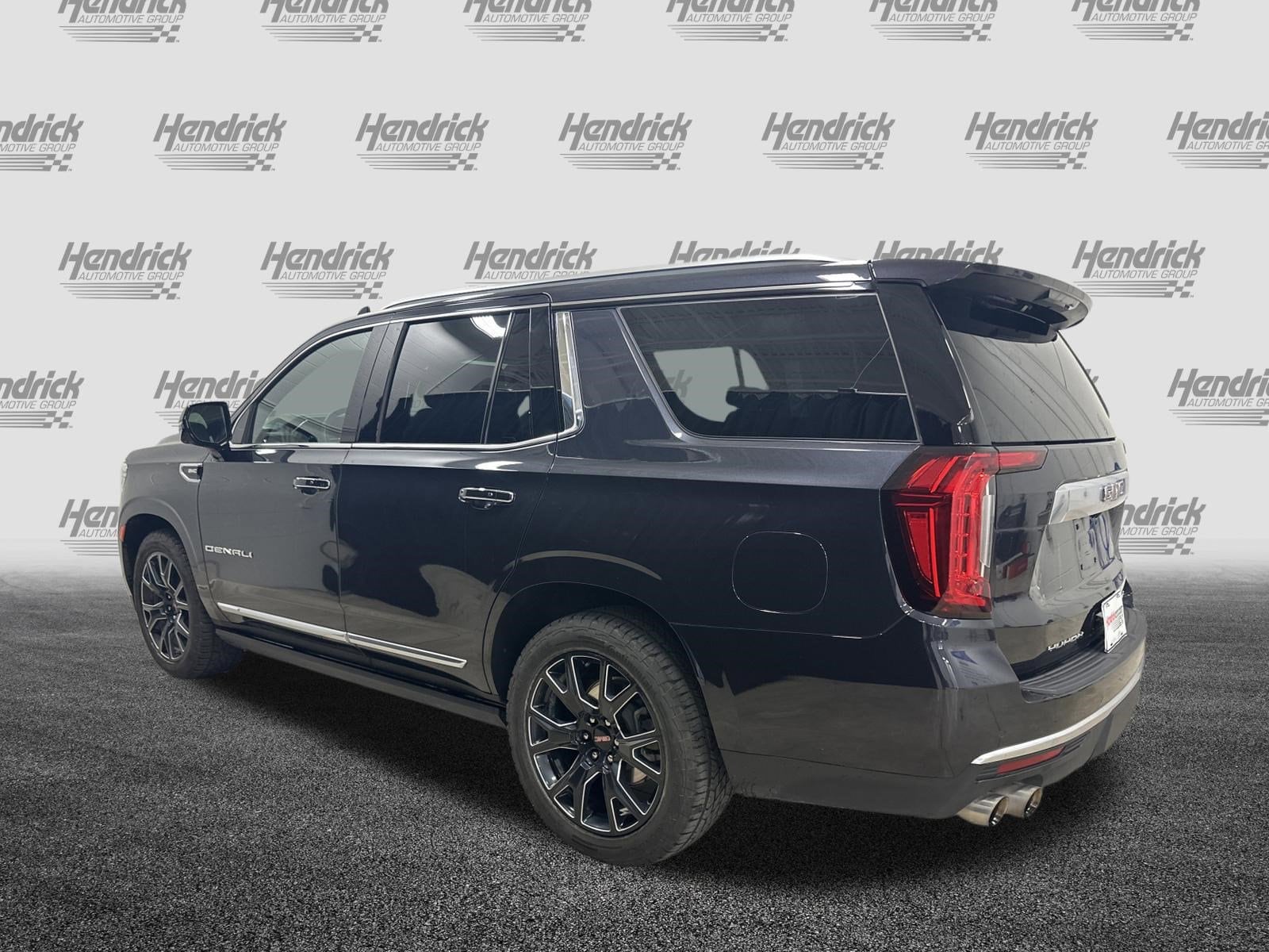 2023 GMC Yukon Denali photo 5