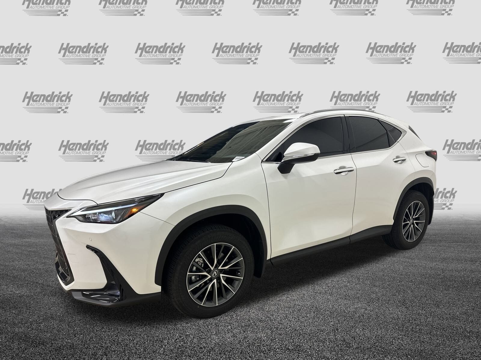 2025 Lexus NX 350 photo 3
