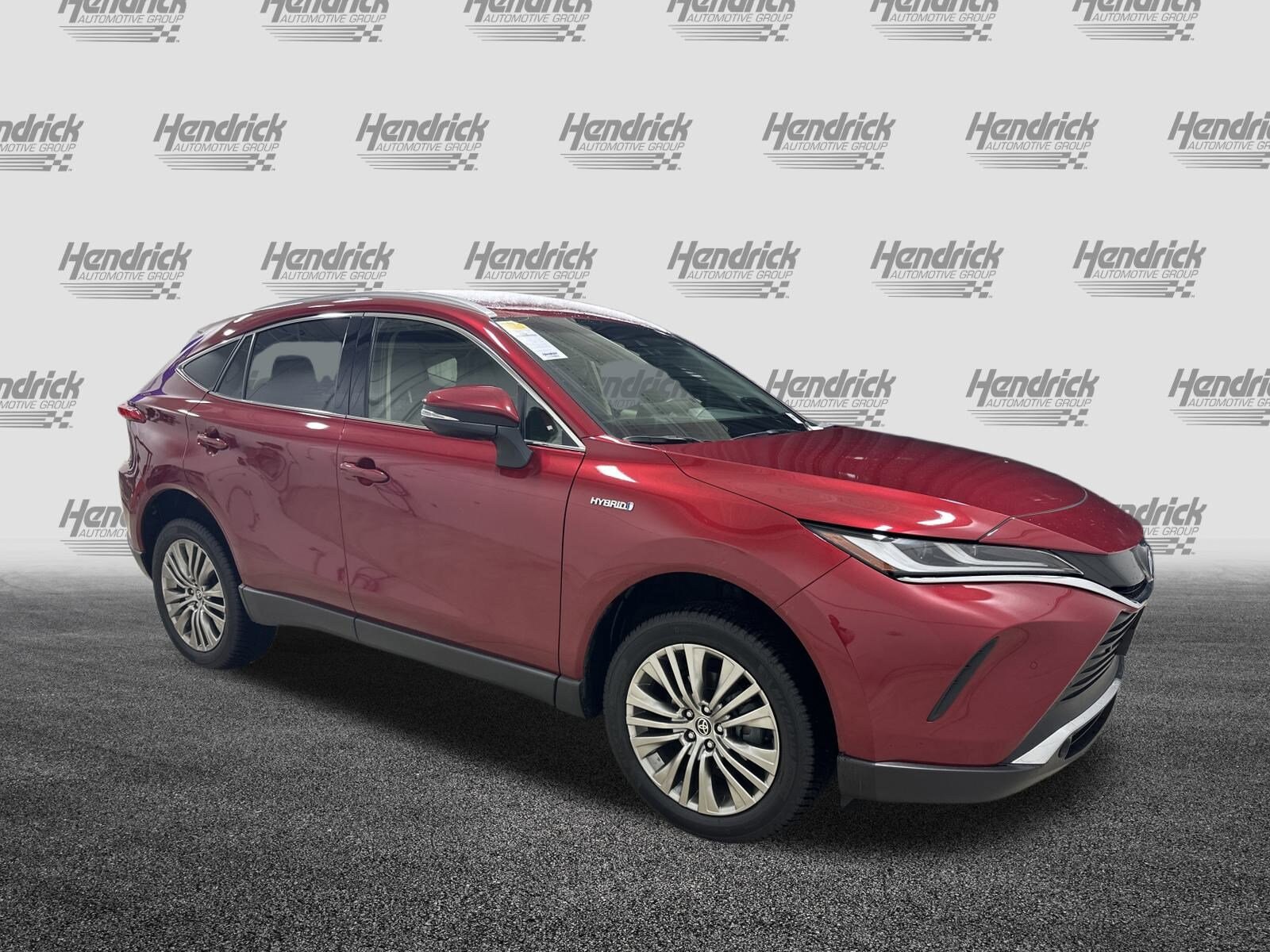 2021 Toyota Venza XLE photo 2