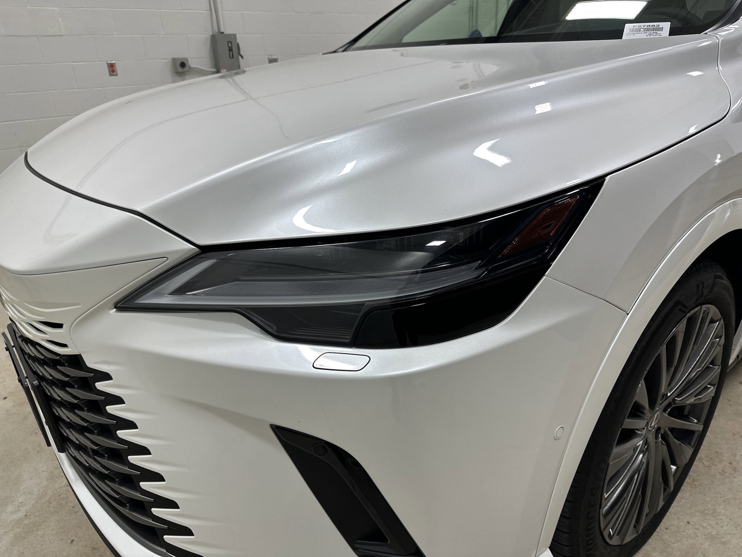 2025 LEXUS RX 350 Luxury photo 4