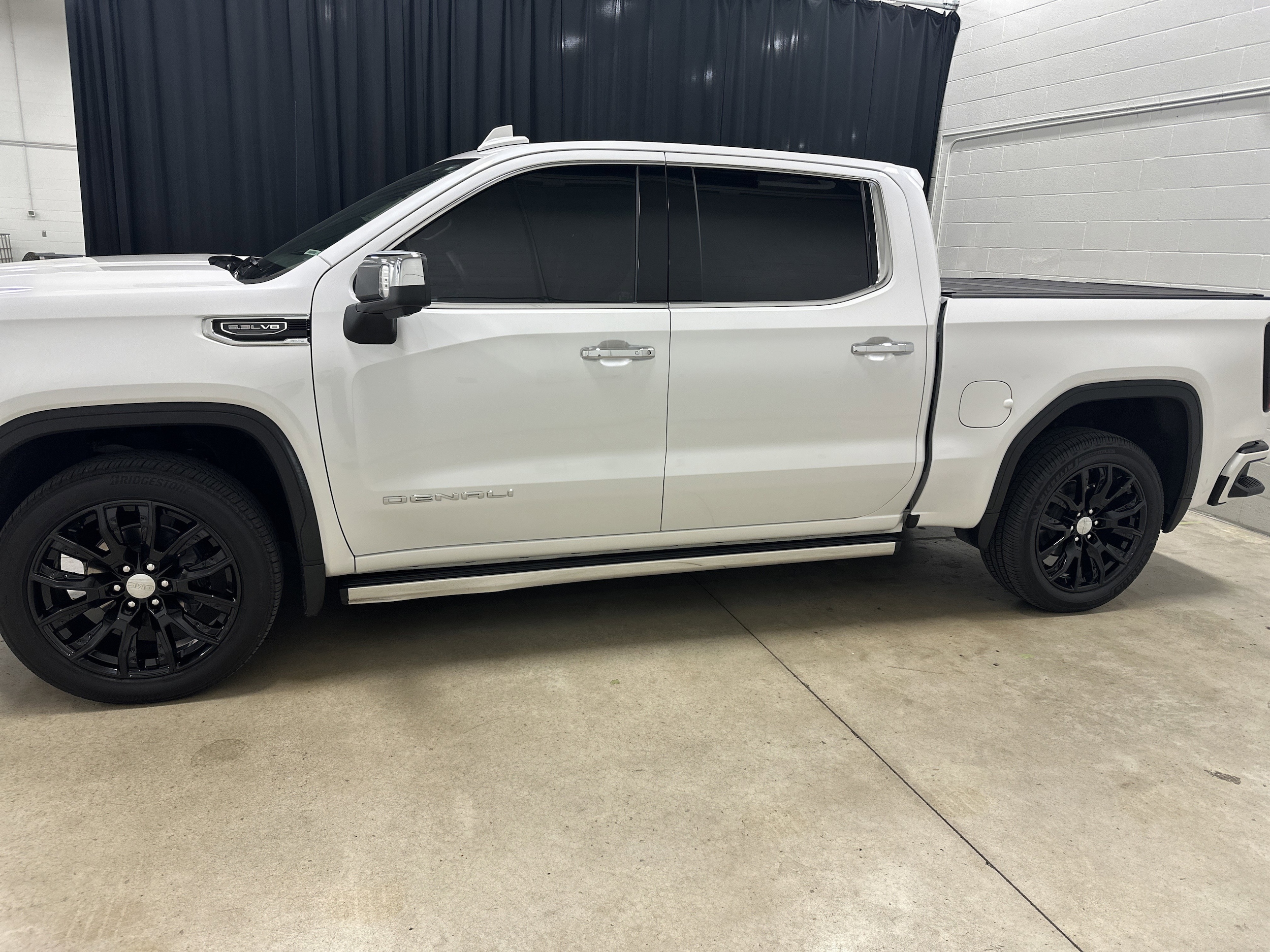 2024 GMC Sierra 1500 Denali photo 4