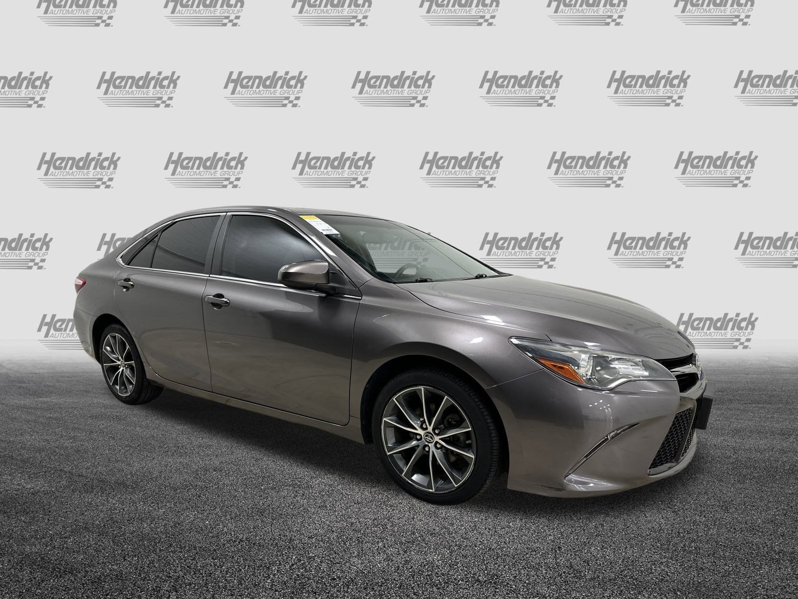 Used 2015 Toyota Camry XSE with VIN 4T1BF1FK4FU934584 for sale in Kansas City