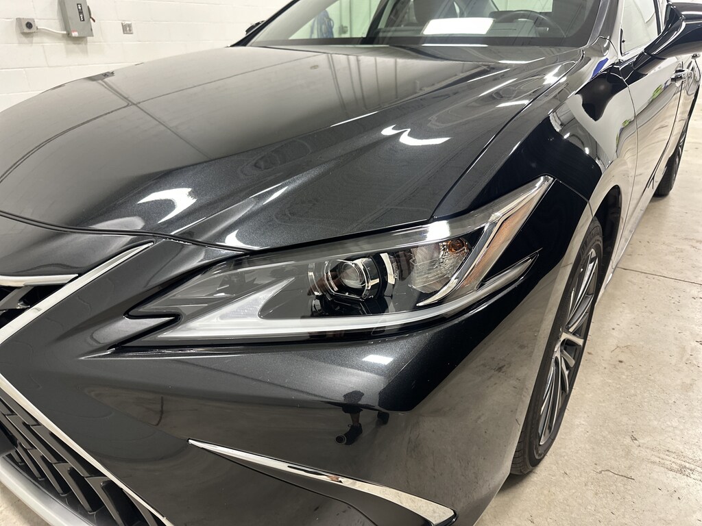 Used 2025 Lexus ES 350 Sedan