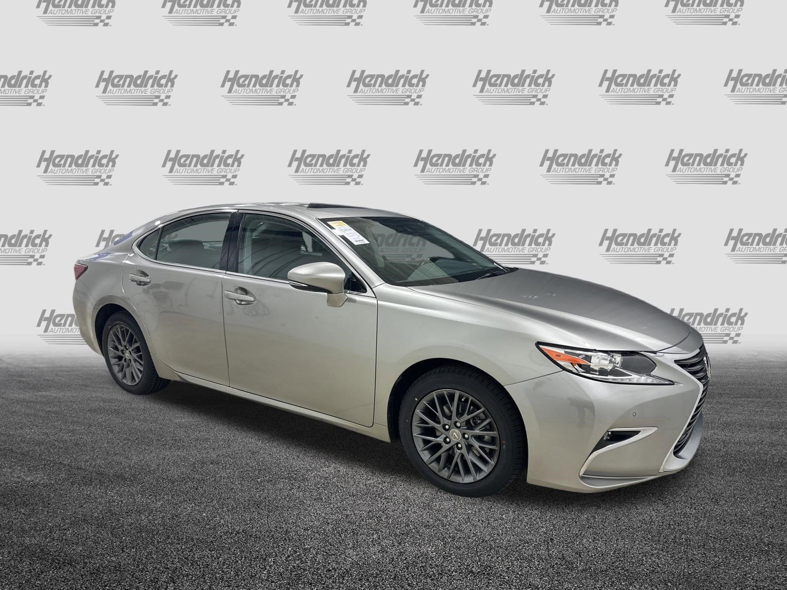 Used 2018 Lexus ES 350 with VIN 58ABK1GG6JU113736 for sale in Kansas City