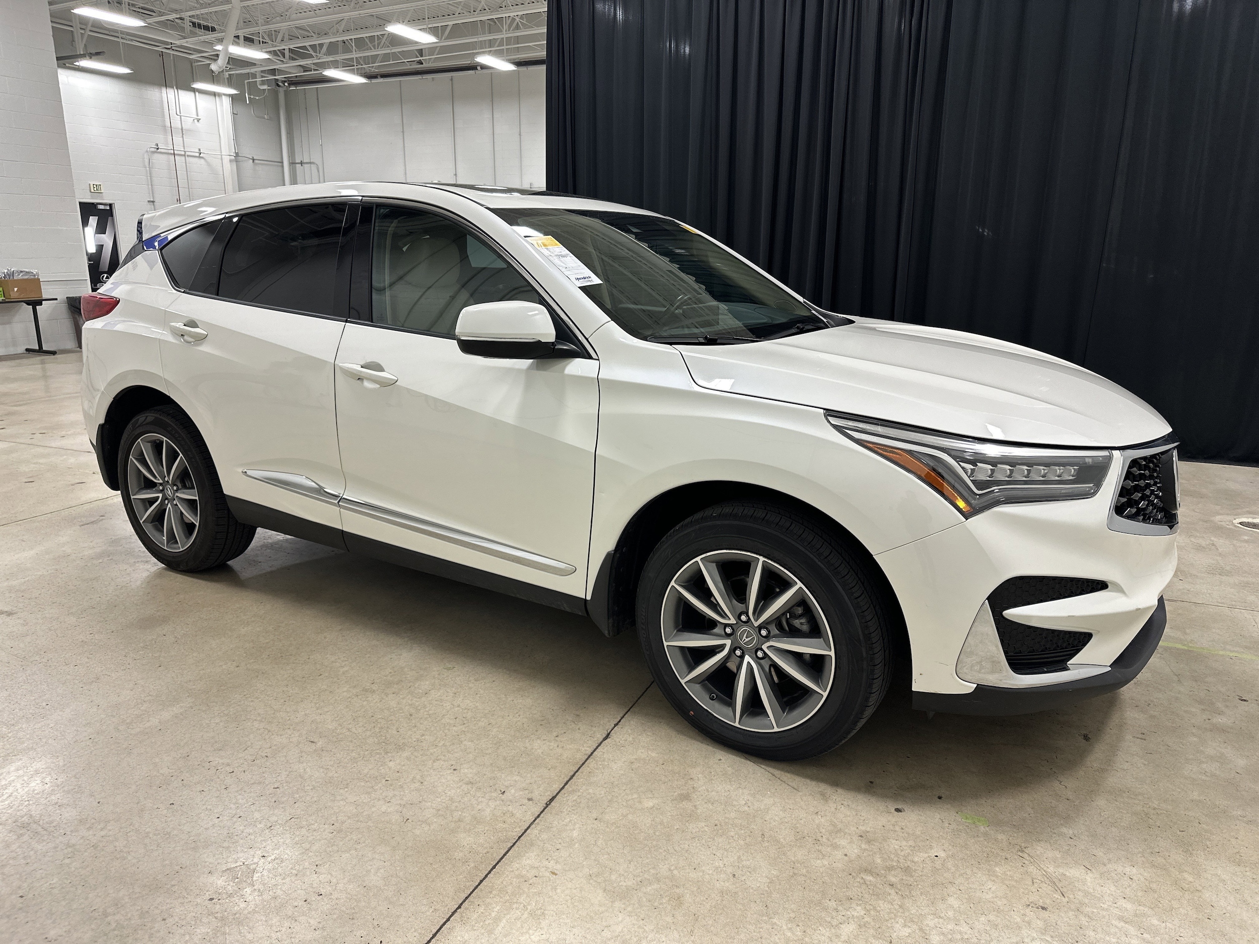 Used 2019 Acura RDX Technology Package with VIN 5J8TC2H50KL042235 for sale in Kansas City