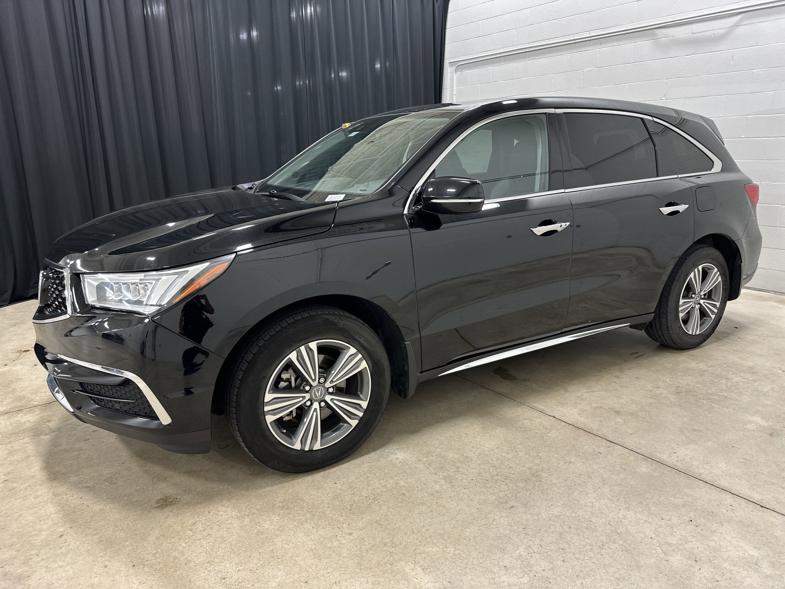 2019 Acura MDX SH-AWD photo 3