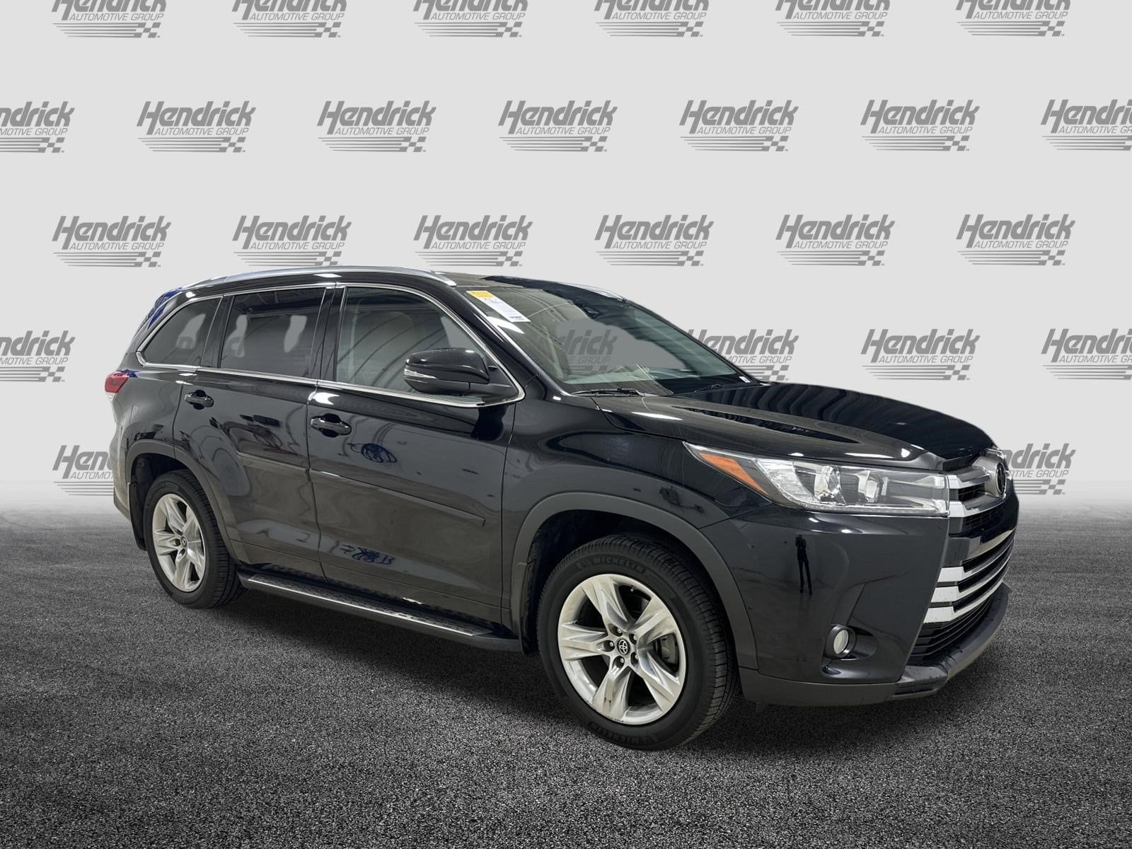 Used 2018 Toyota Highlander Limited with VIN 5TDDZRFHXJS871463 for sale in Kansas City