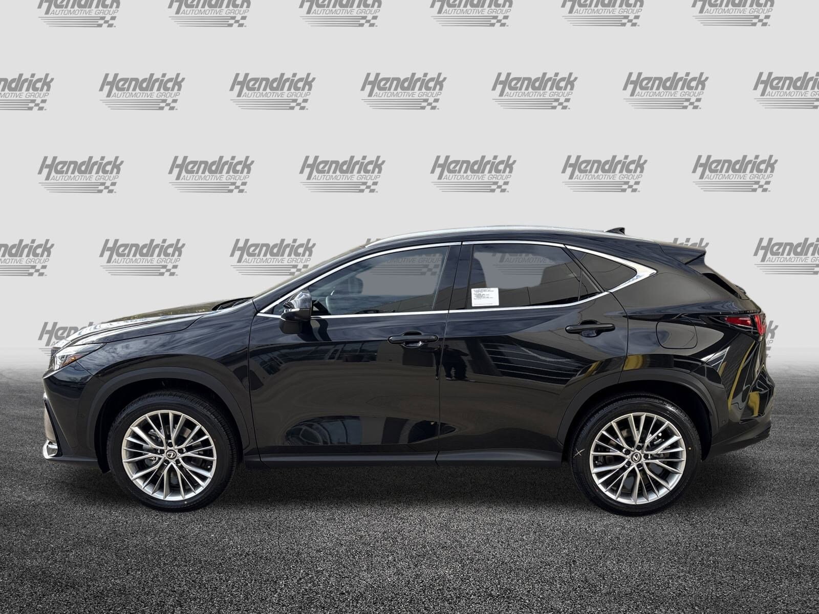 2026 Lexus NX 350h Luxury AWD photo 4