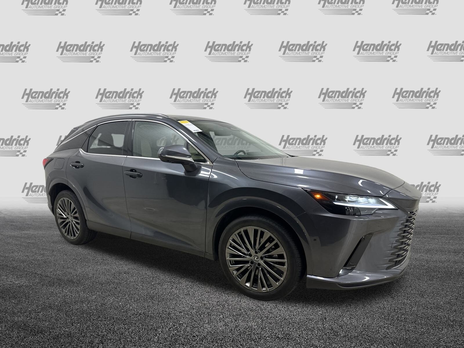 2025 Lexus RX 450h Luxury photo 2