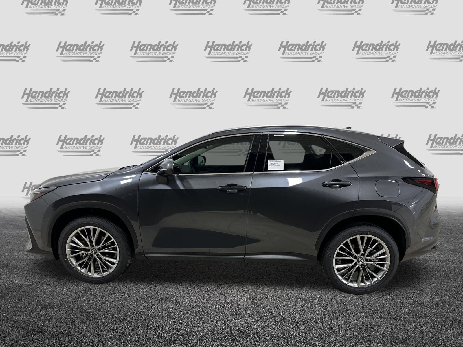 2026 Lexus NX 350 Premium photo 4