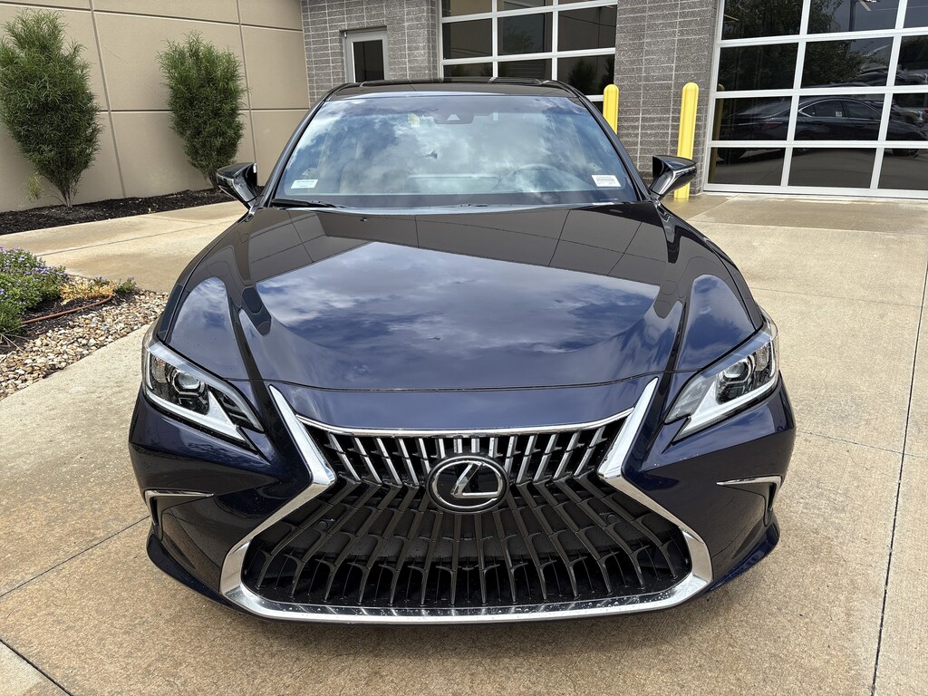 New 2025 Lexus ES 350 Sedan