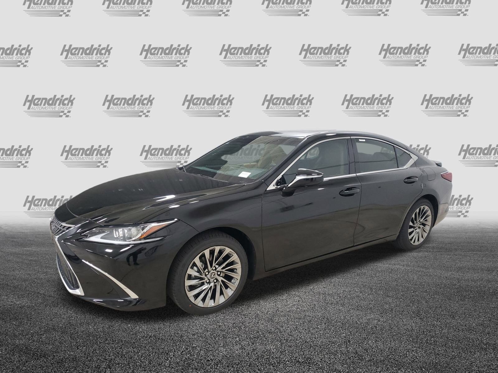 2025 Lexus ES 300h Luxury photo 3
