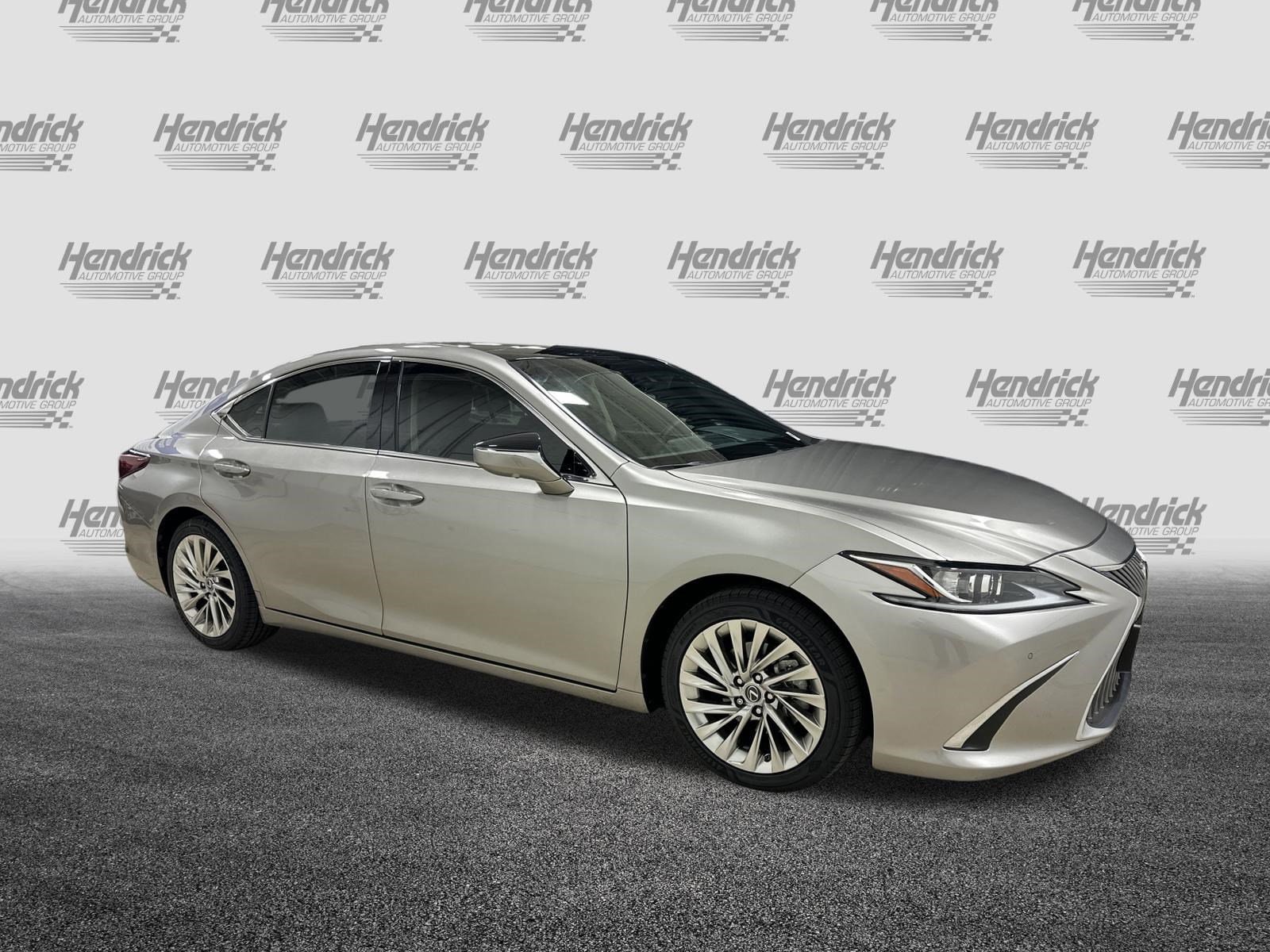 Used 2020 Lexus ES 350 Luxury with VIN 58AEZ1B17LU078932 for sale in Kansas City