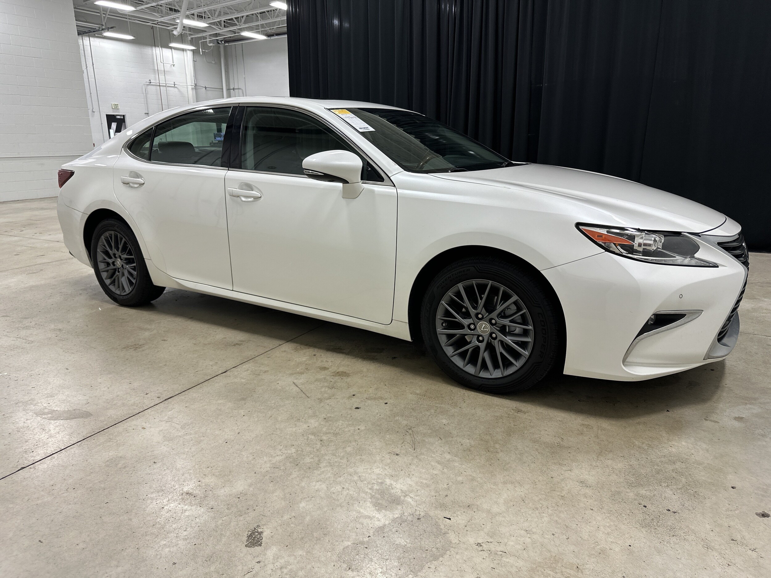 Used 2018 Lexus ES 350 with VIN 58ABK1GG0JU112176 for sale in Kansas City