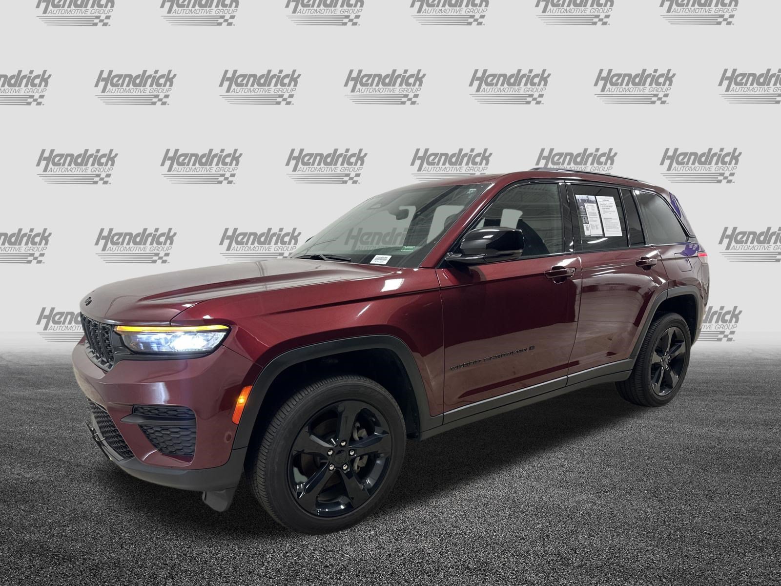 Used 2025 Jeep Grand Cherokee Altitude SUV