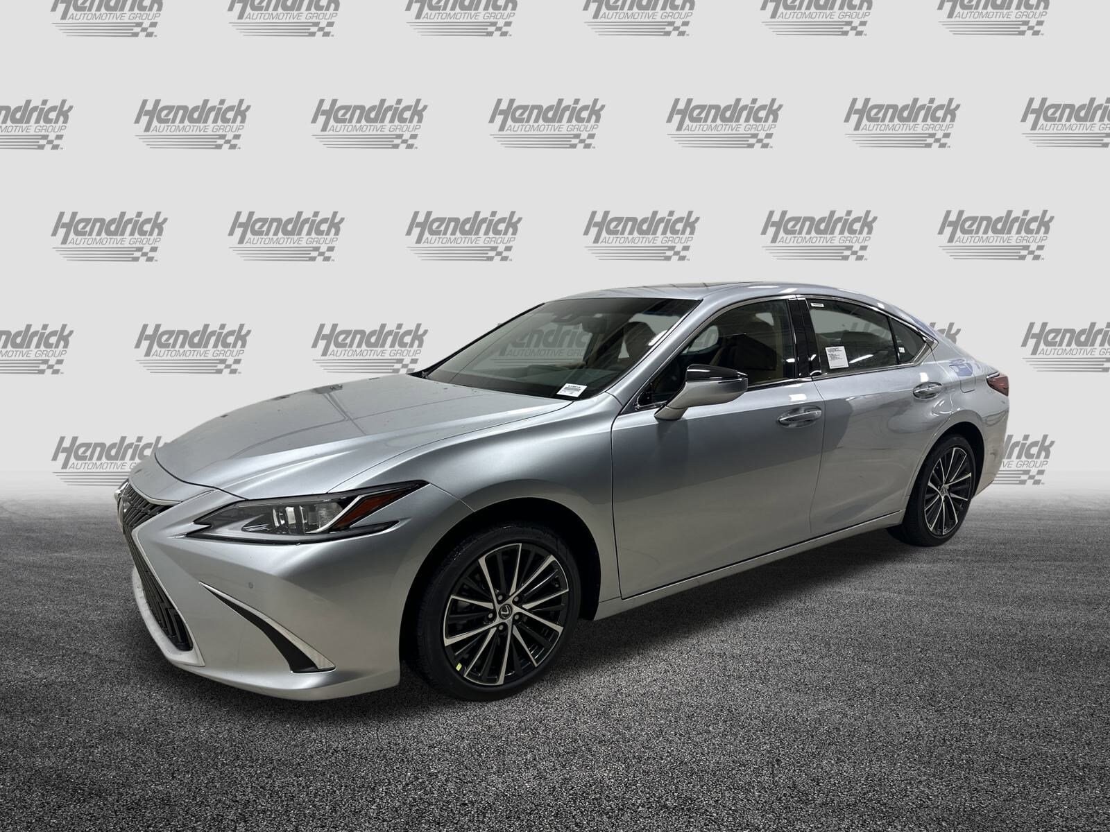 2025 Lexus ES 350 photo 4
