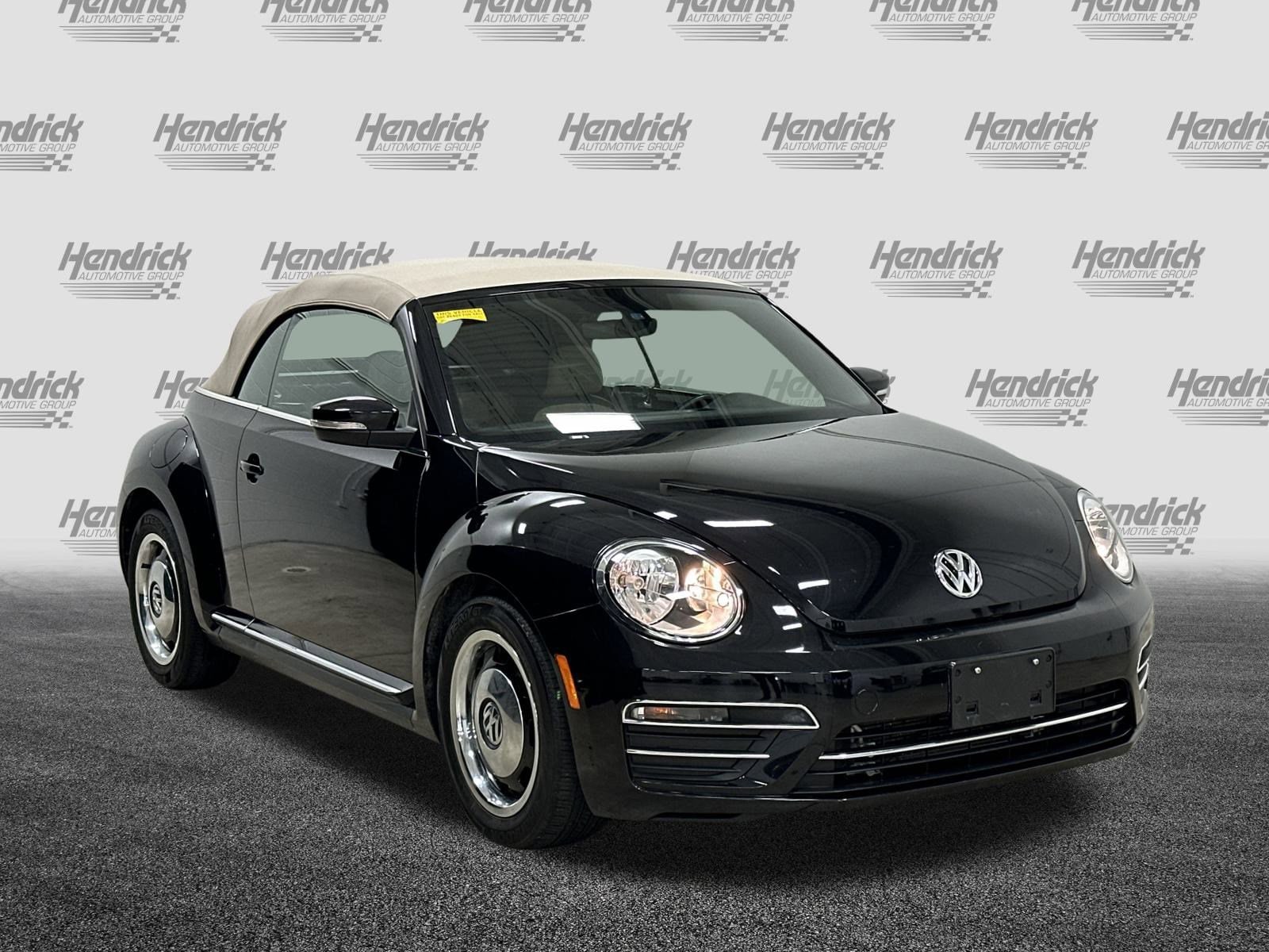 Used 2018 Volkswagen Beetle Coast with VIN 3VW5DAAT2JM502982 for sale in Kansas City