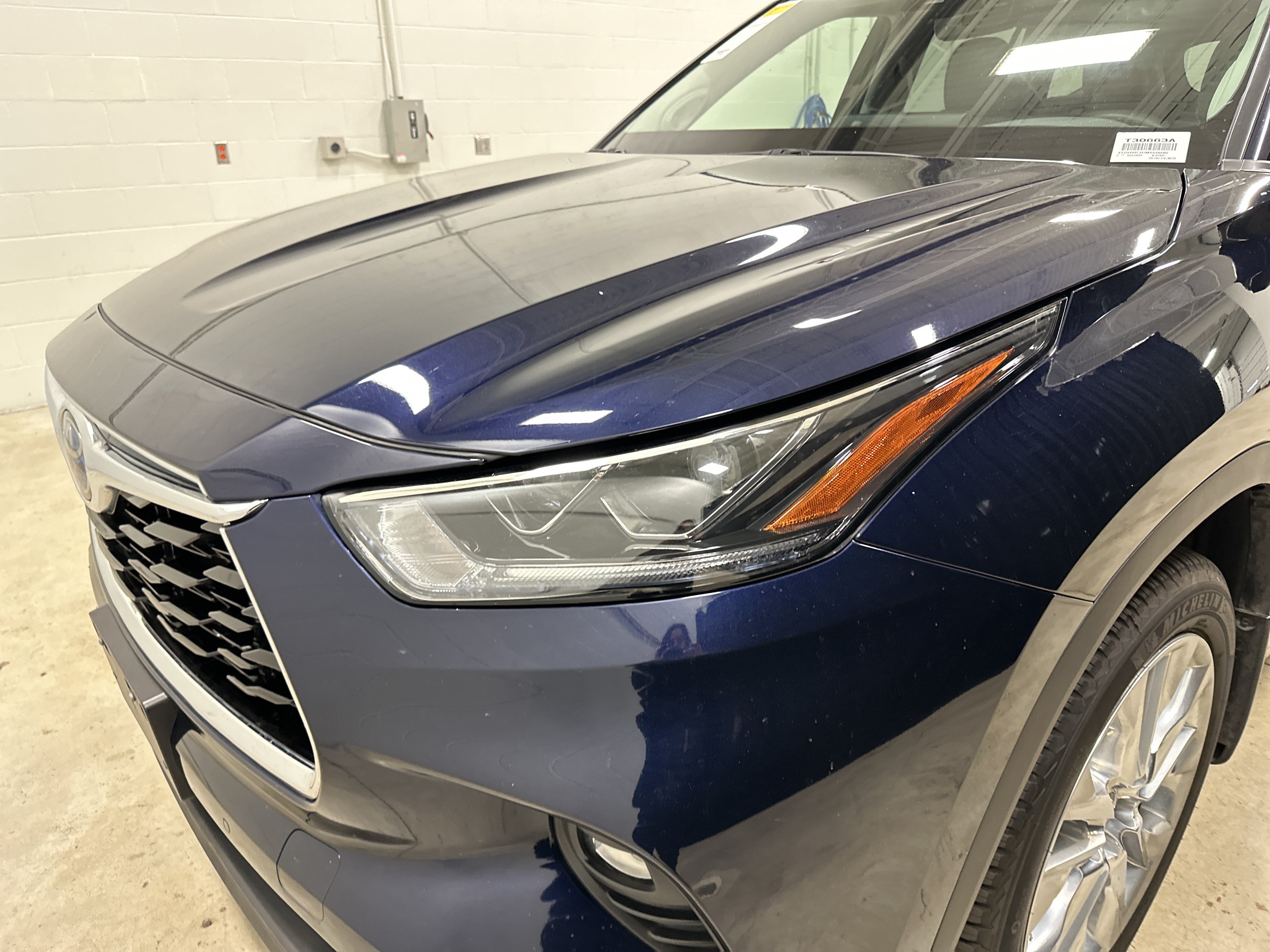 Used 2021 Toyota Highlander Hybrid Limited SUV