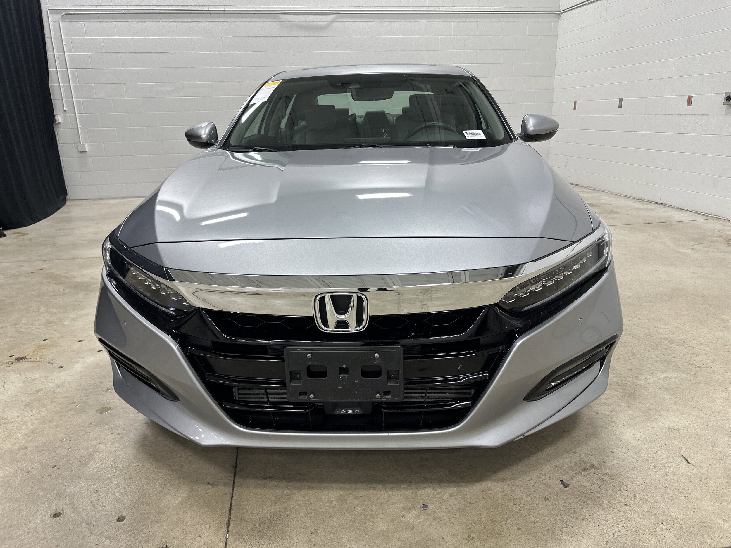2020 Honda Accord Touring photo 3