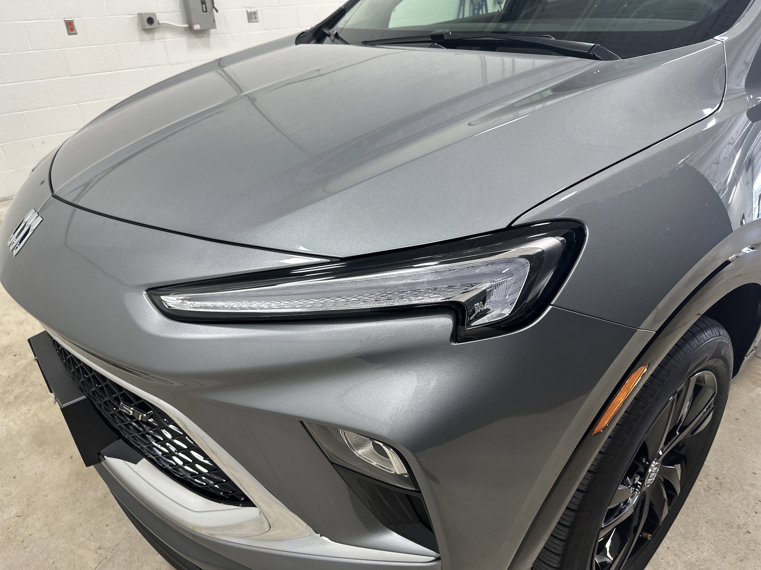 2025 Buick Encore GX Sport Touring photo 4