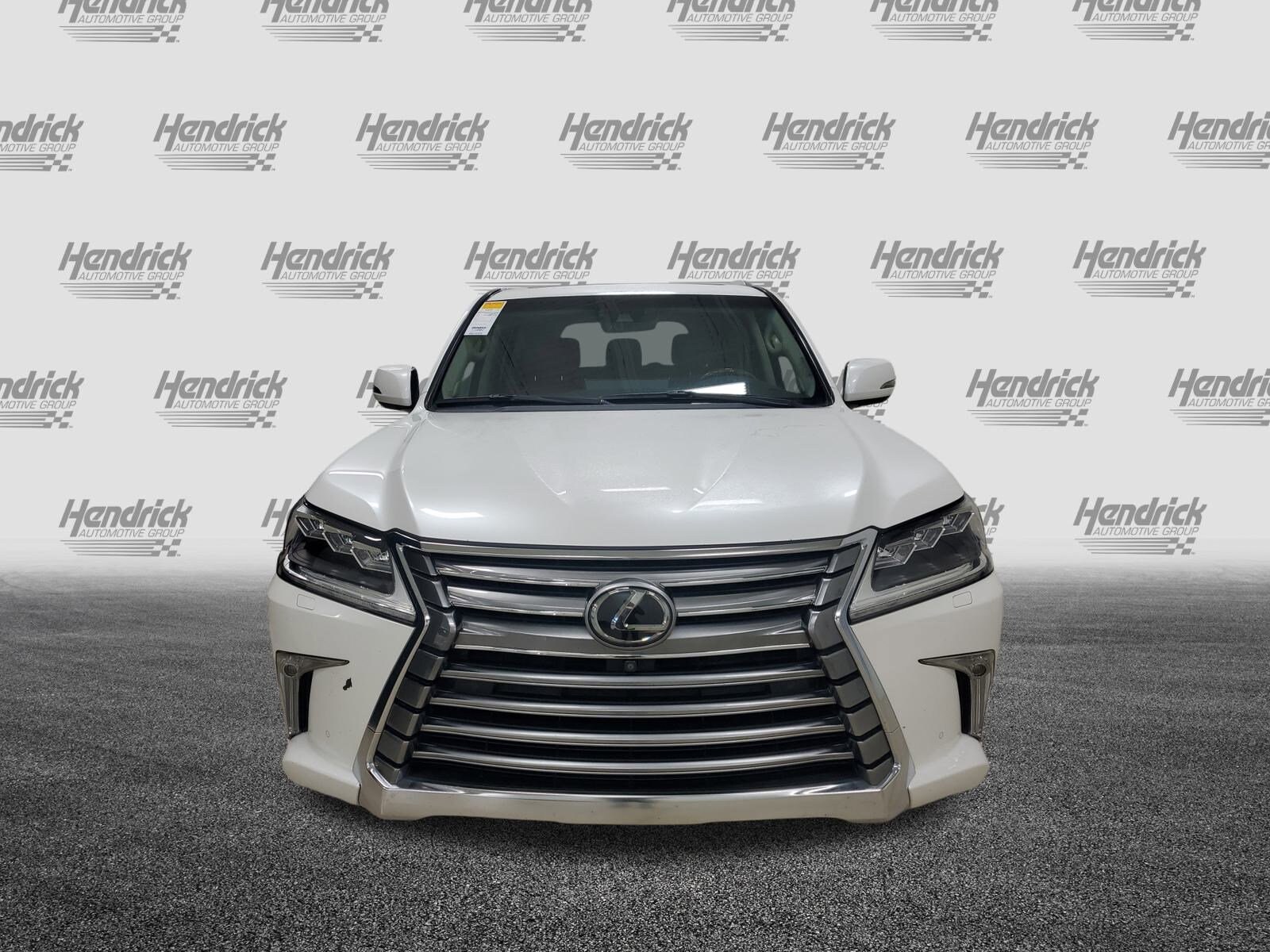 2018 Lexus LX 570 photo 3