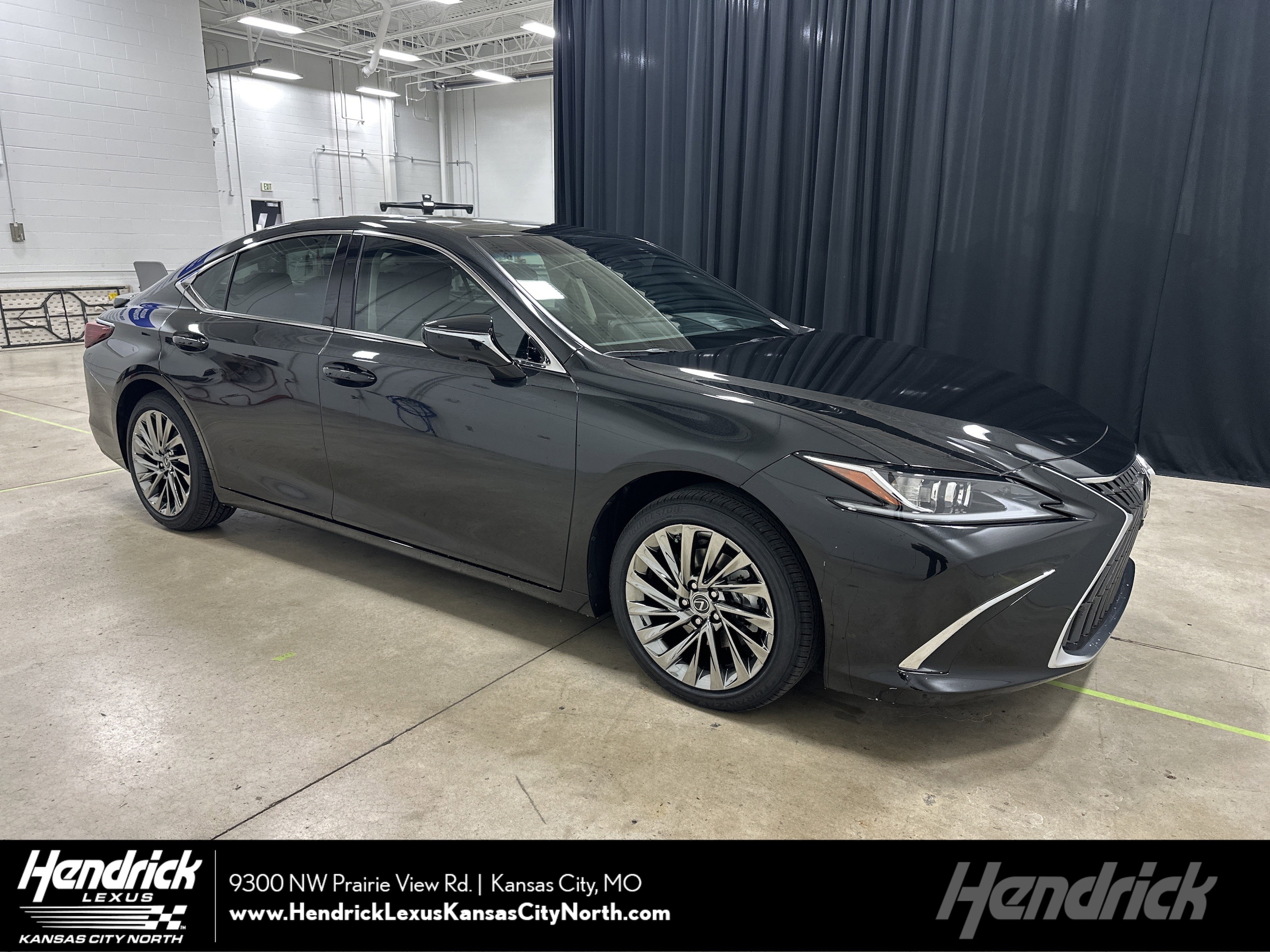 2025 Lexus ES 350 Luxury's photo