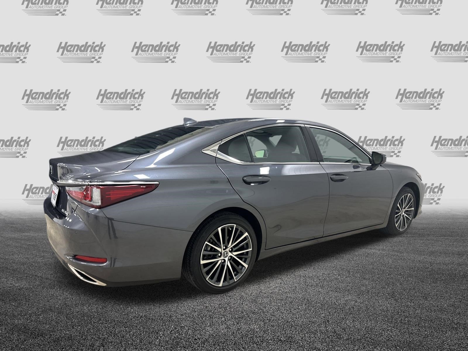 2023 LEXUS ES 350 photo 3