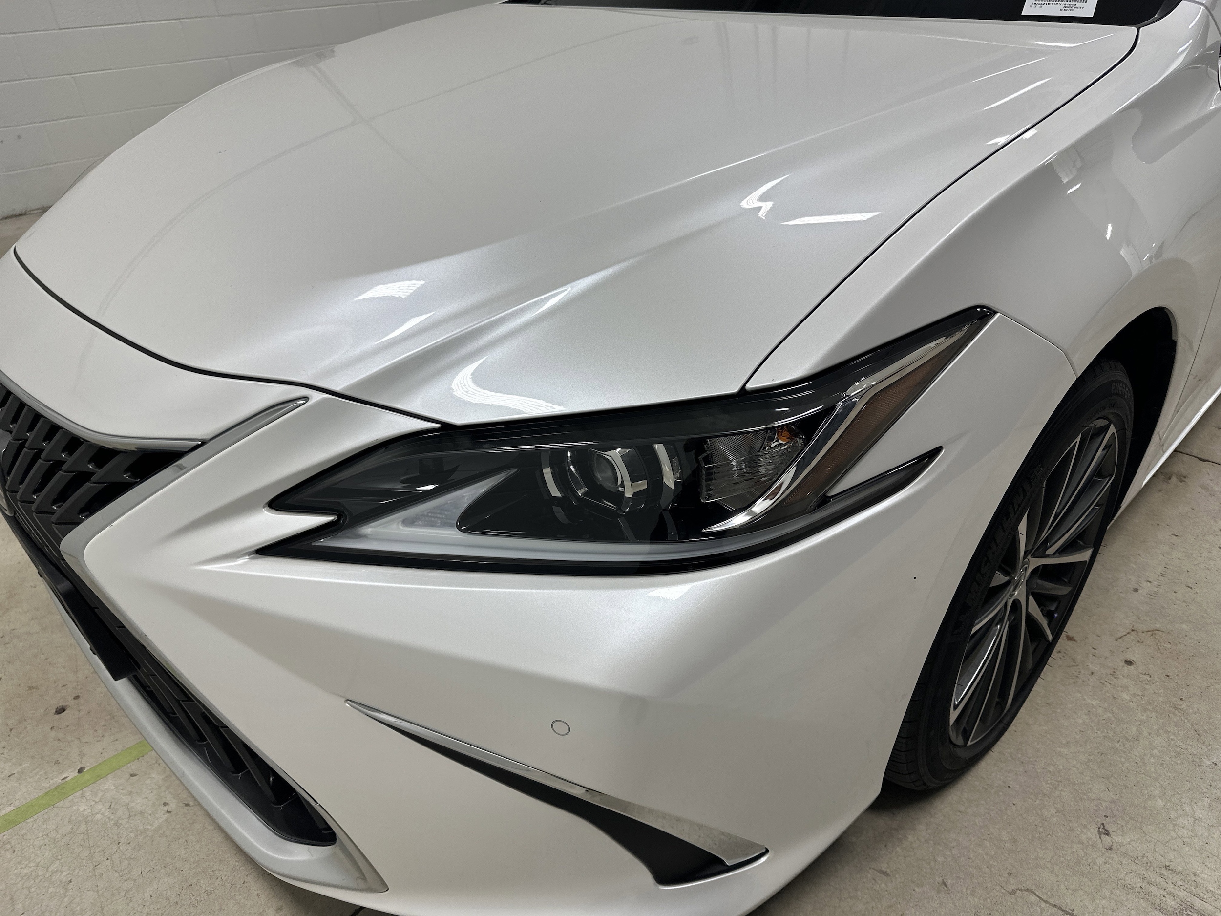 2023 LEXUS ES 350 photo 4