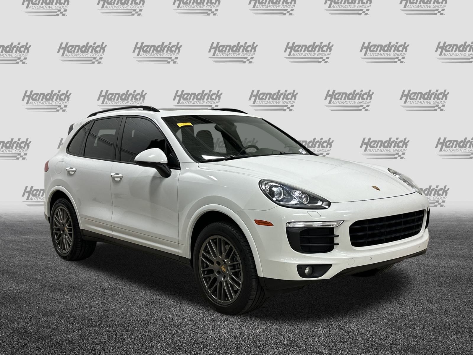 Used 2017 Porsche Cayenne Platinum Edition with VIN WP1AA2A20HKA82632 for sale in Kansas City