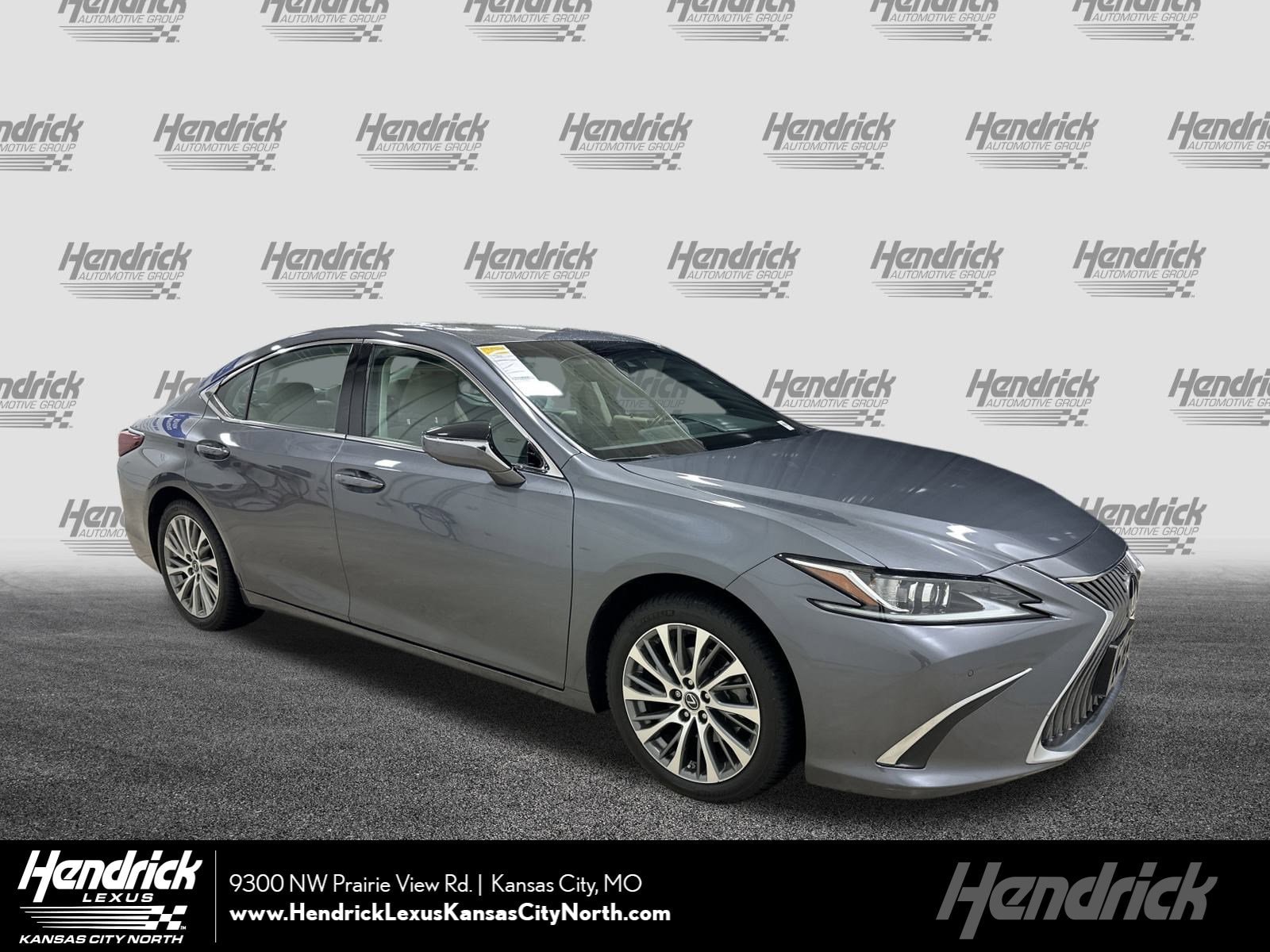 2019 Lexus ES 350's photo