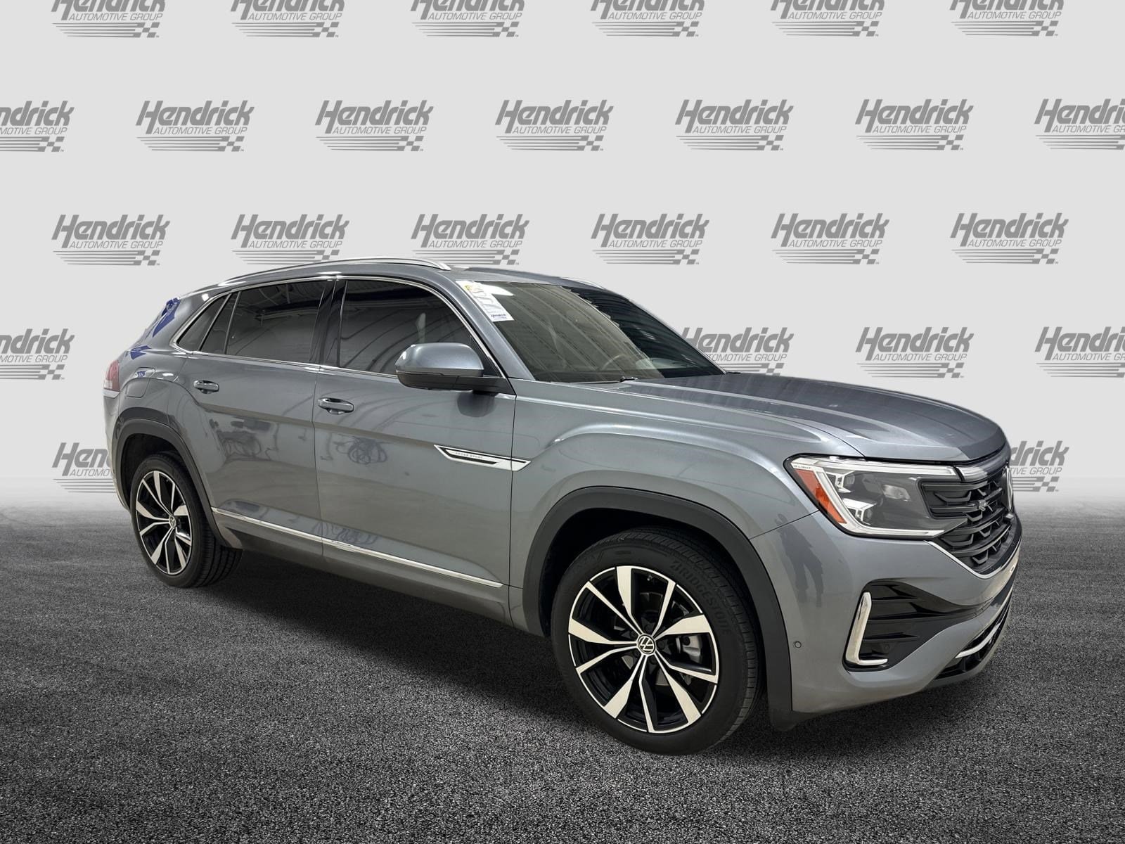 Used 2024 Volkswagen Atlas Cross Sport SEL Premium R-LINE with VIN 1V2FE2CA0RC209678 for sale in Kansas City