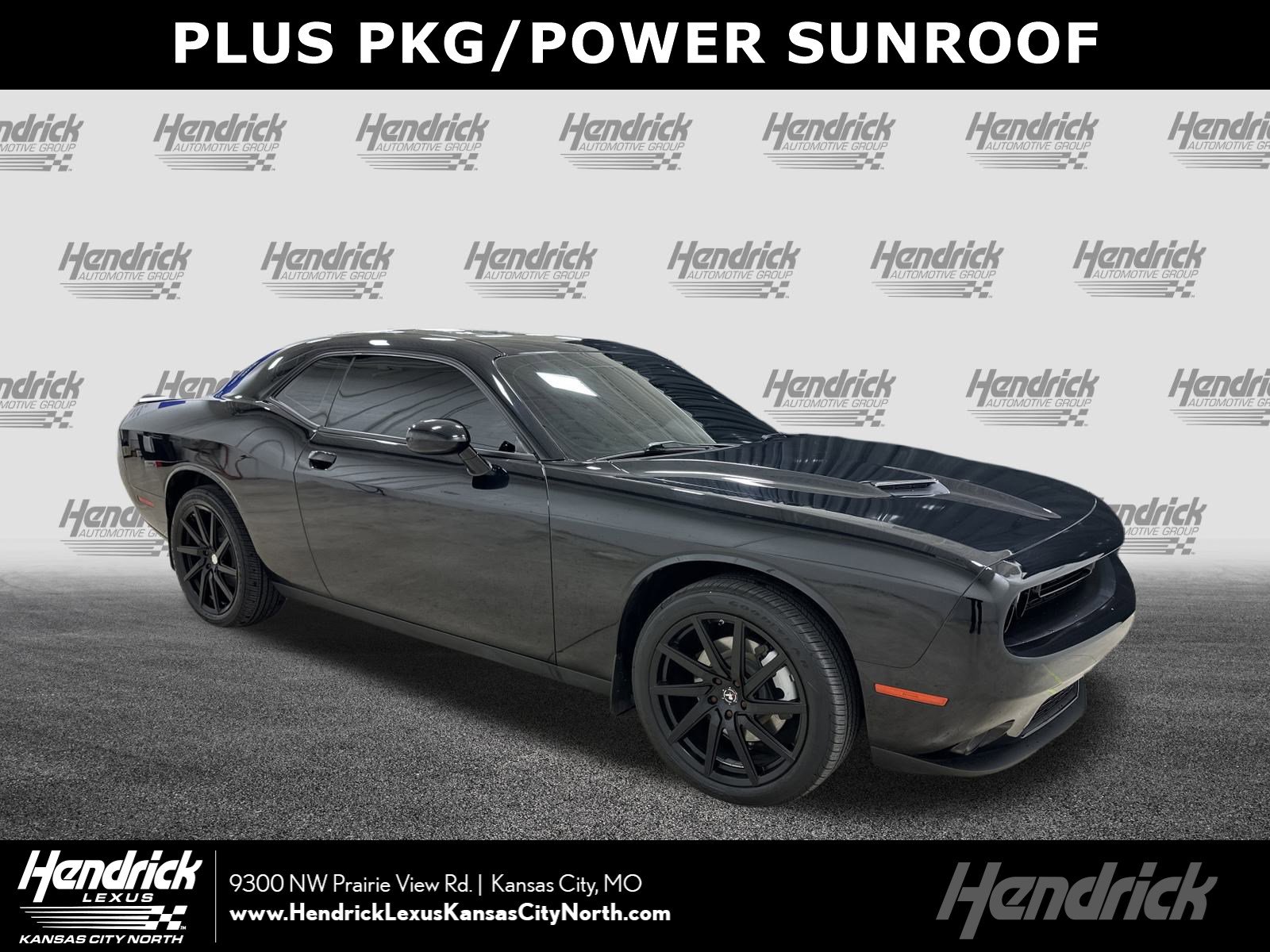 2023 Dodge Challenger SXT's photo