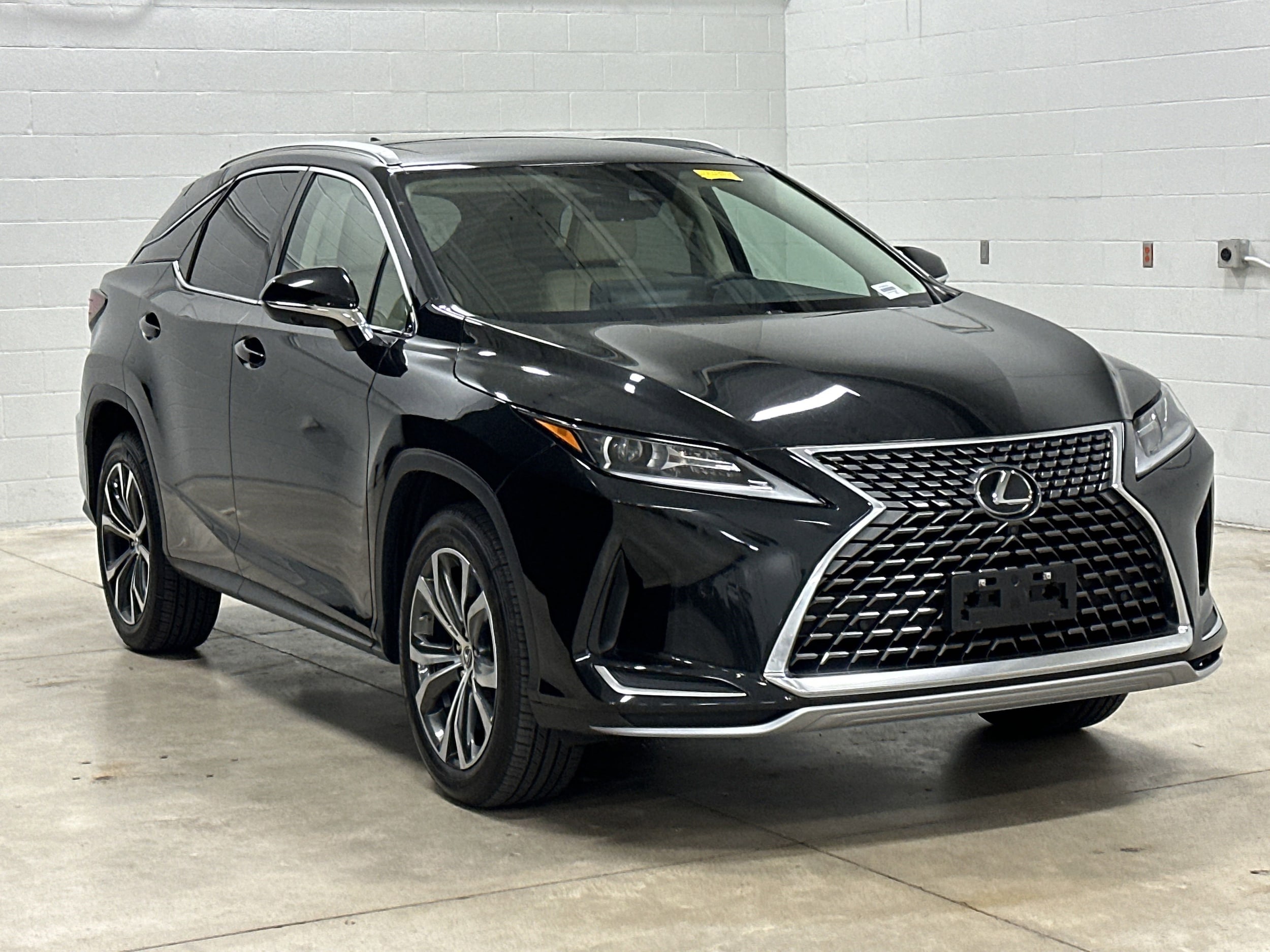 Used 2022 Lexus RX 350 with VIN 2T2HZMDA9NC366860 for sale in Kansas City, MO