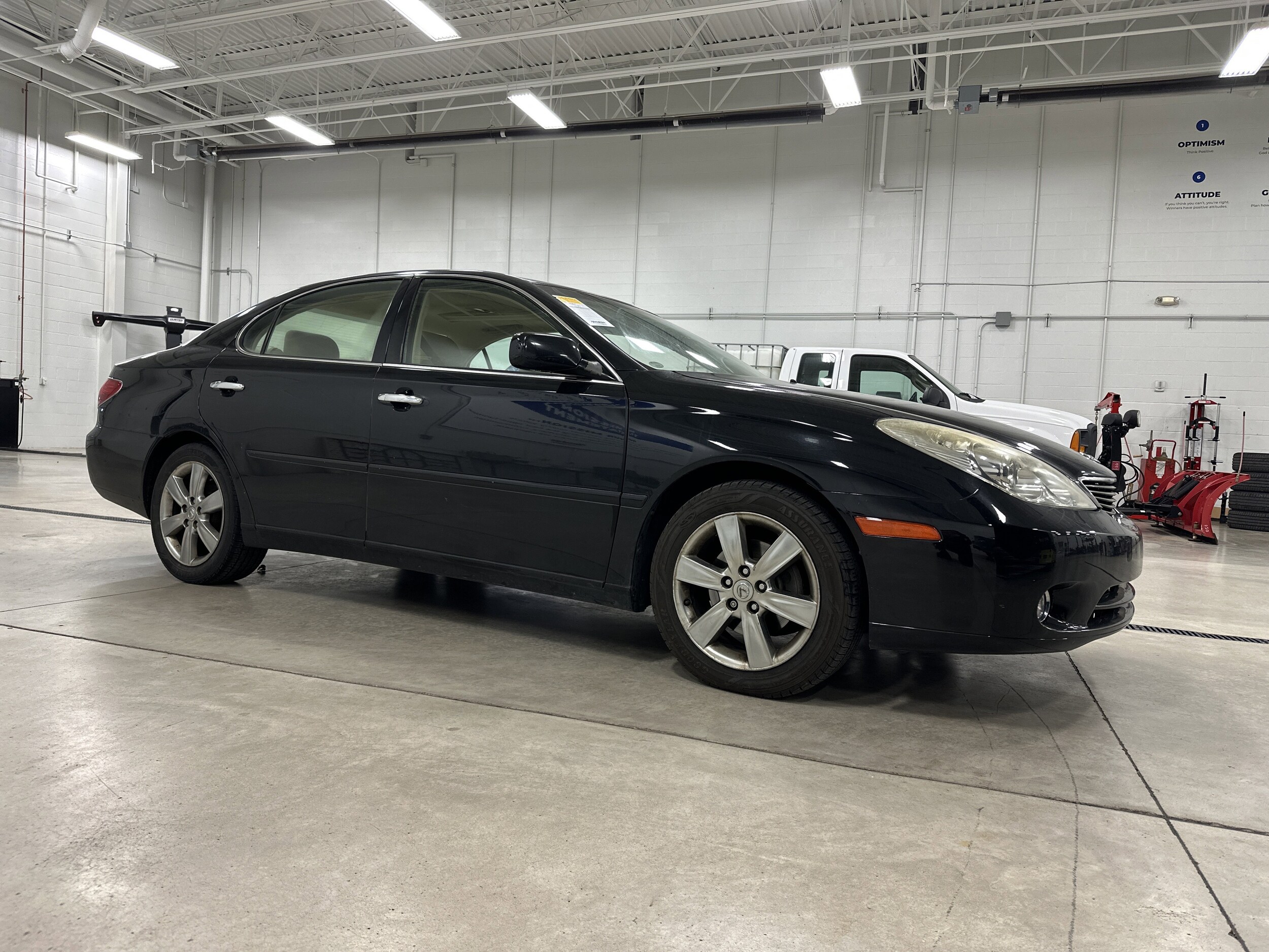 2005 Lexus ES 330's photo