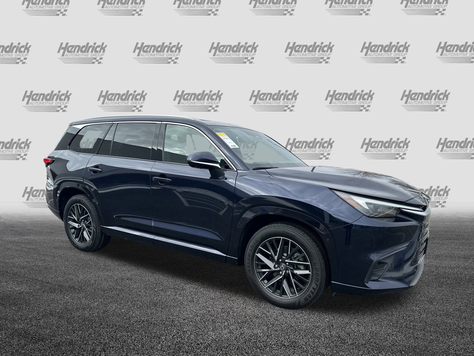 Used 2024 Lexus TX 350 with VIN 5TDAAAB67RS002640 for sale in Kansas City