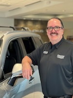 Staff member STEVEN ALEXANDER from ID_1c25f2feaabb