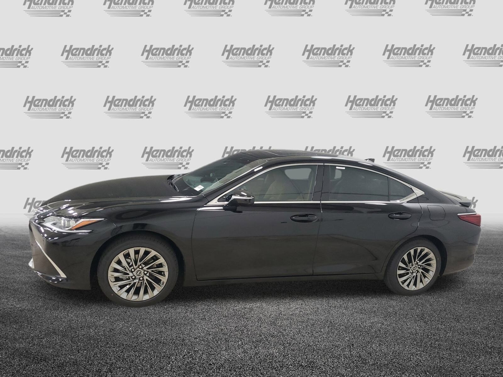 2025 Lexus ES 300h Luxury photo 4