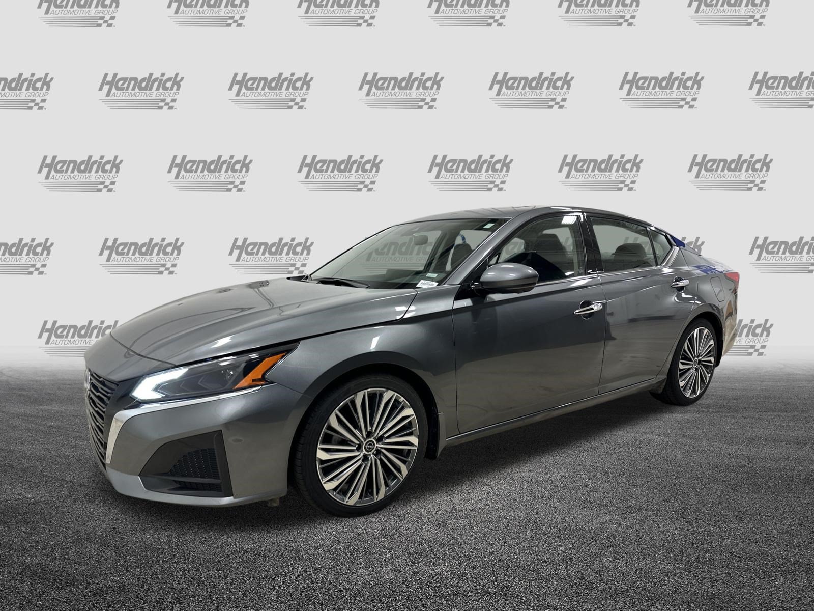 Used 2025 Nissan Altima SL Sedan