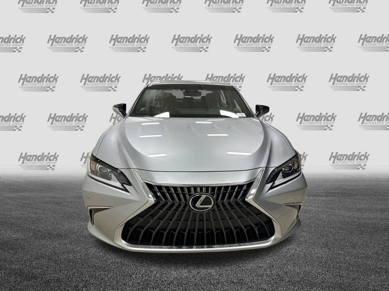 2025 Lexus ES 350 photo 3