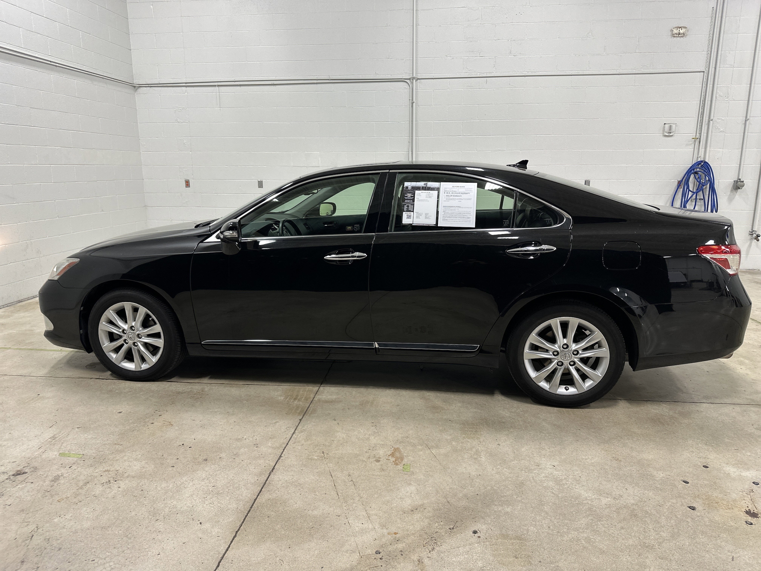 2010 LEXUS ES 350 photo 4